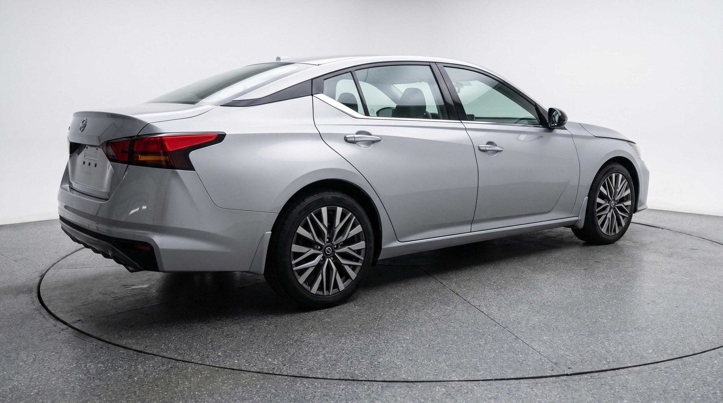 Thumbnail: 2025 Nissan Altima - 9