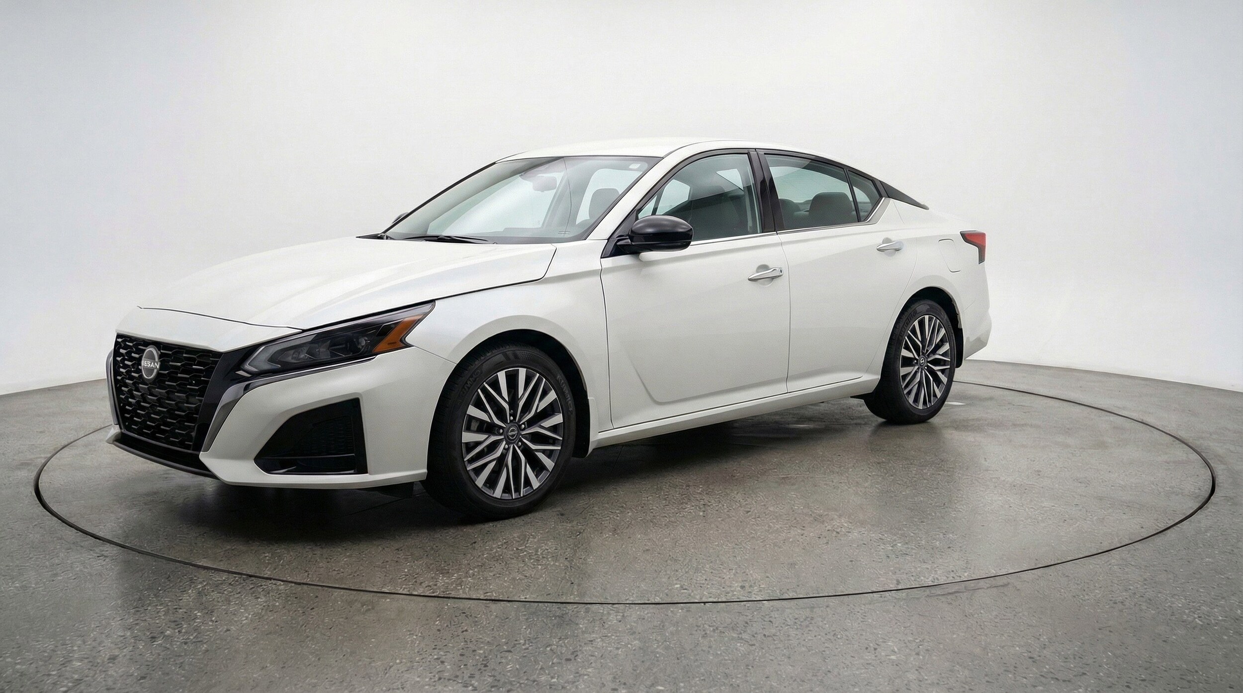 Thumbnail: 2025 Nissan Altima - 3