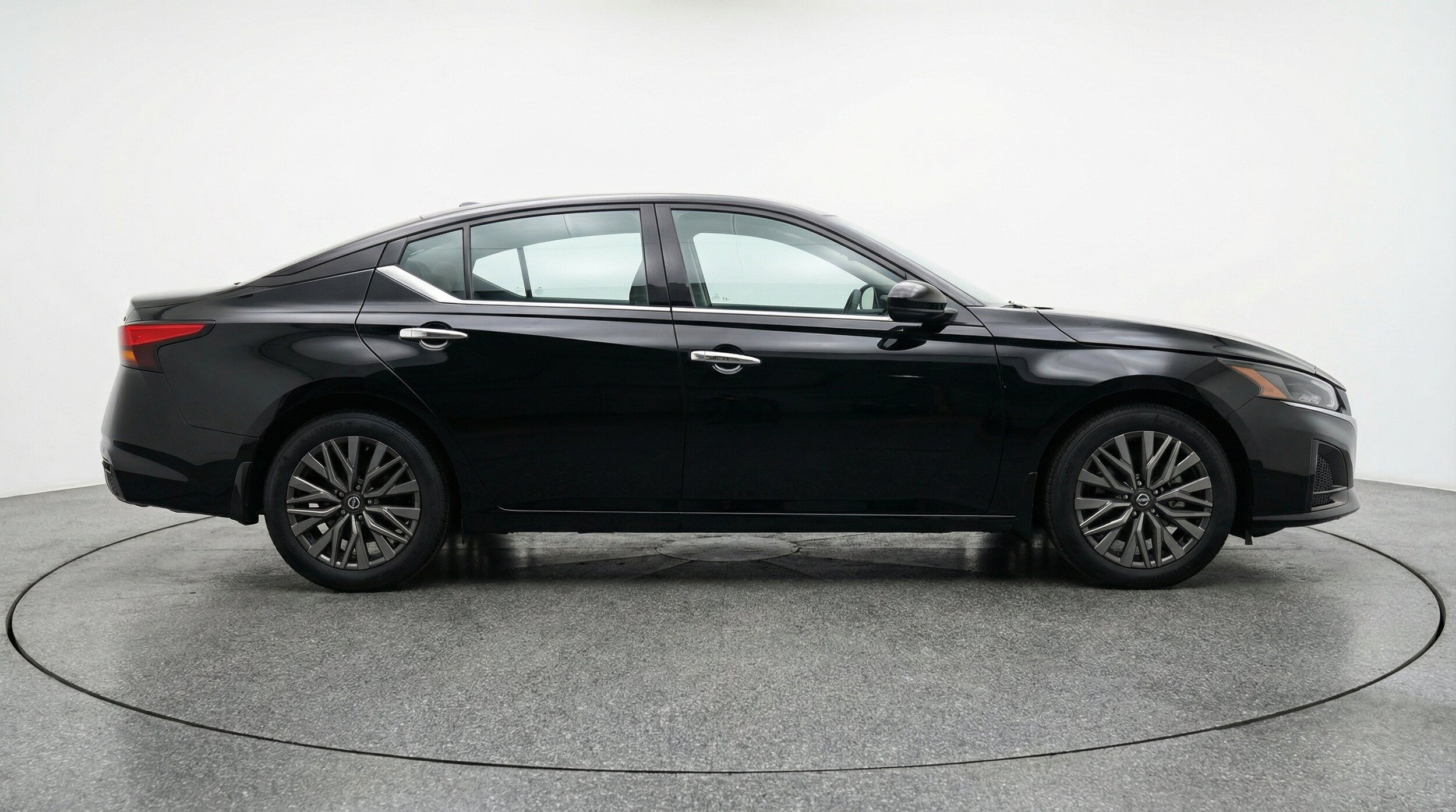 Thumbnail: 2025 Nissan Altima - 11