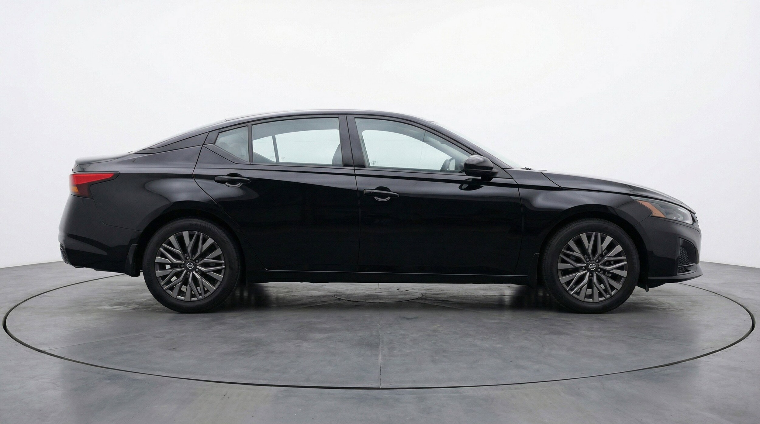 Thumbnail: 2025 Nissan Altima - 11