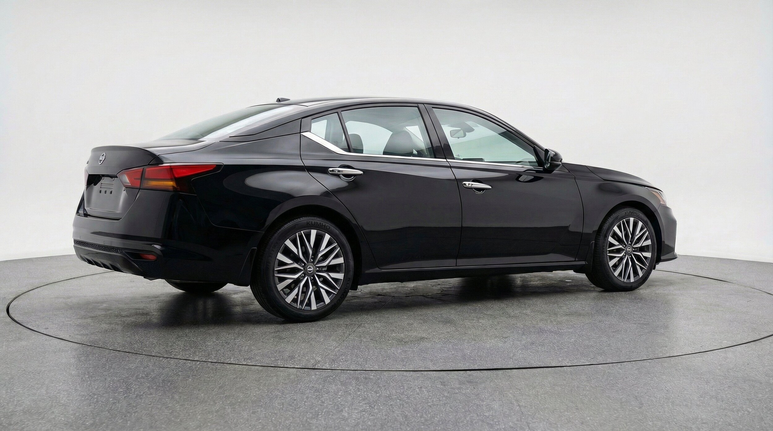 Thumbnail: 2025 Nissan Altima - 9