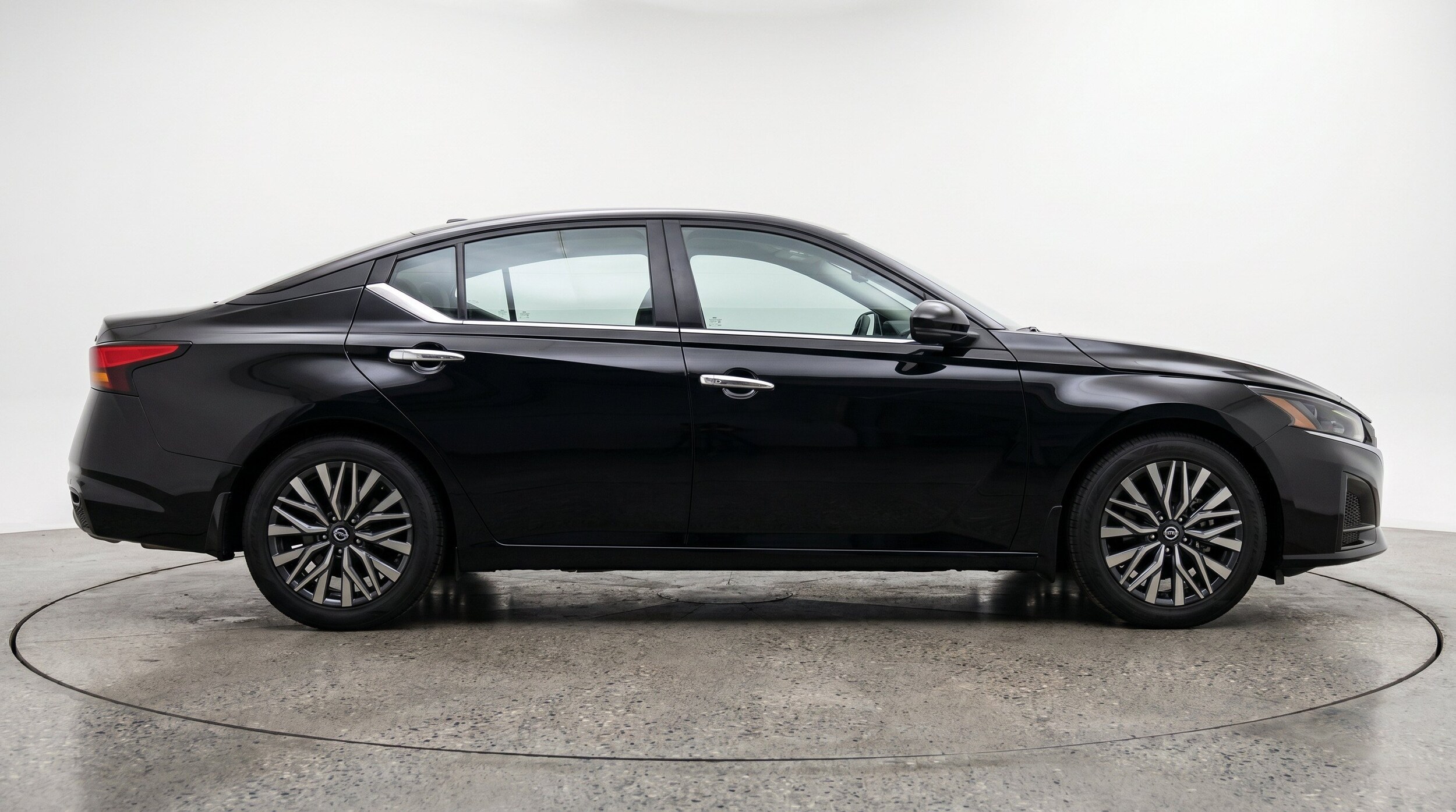 Thumbnail: 2025 Nissan Altima - 11