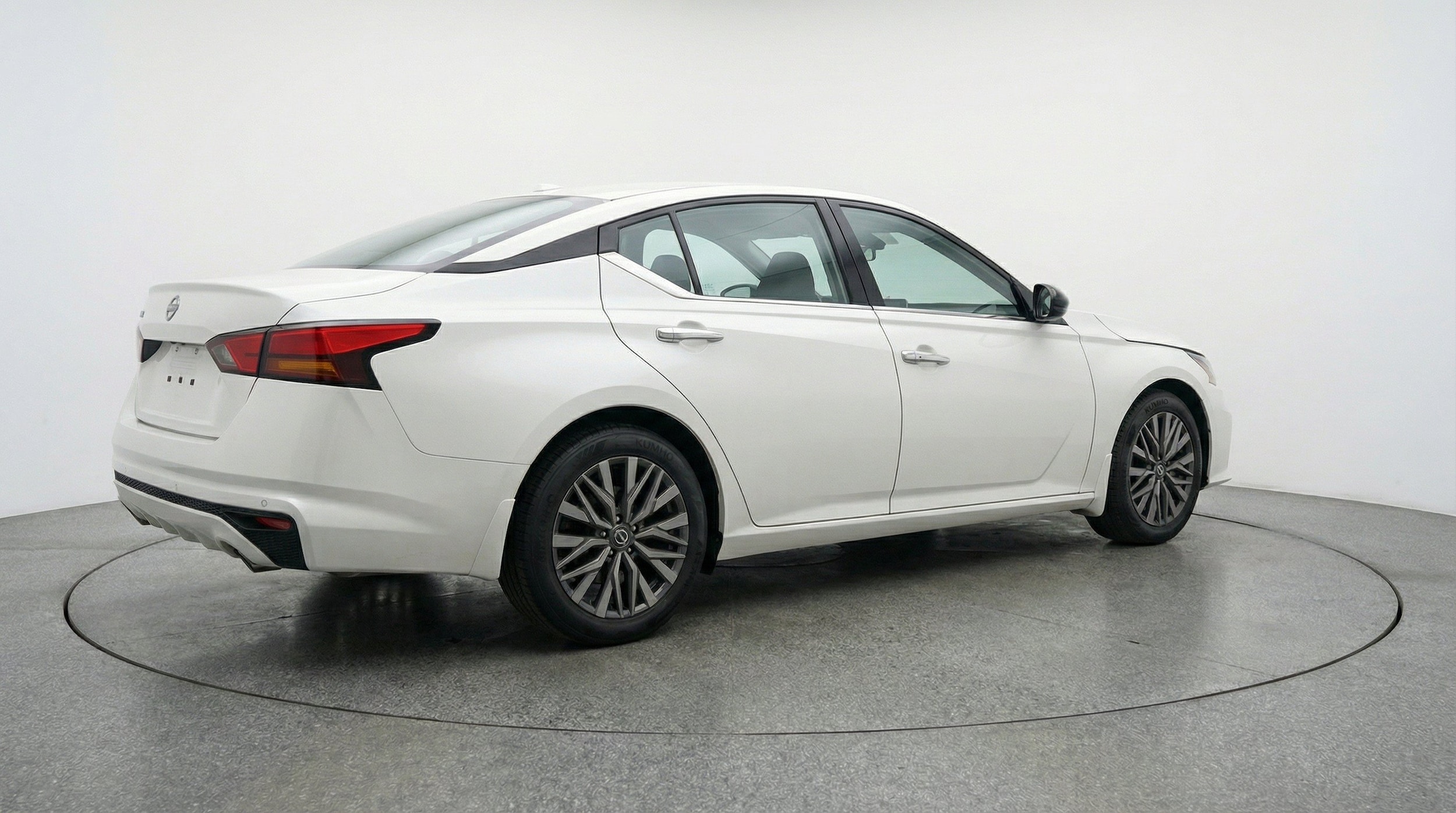 Thumbnail: 2025 Nissan Altima - 9