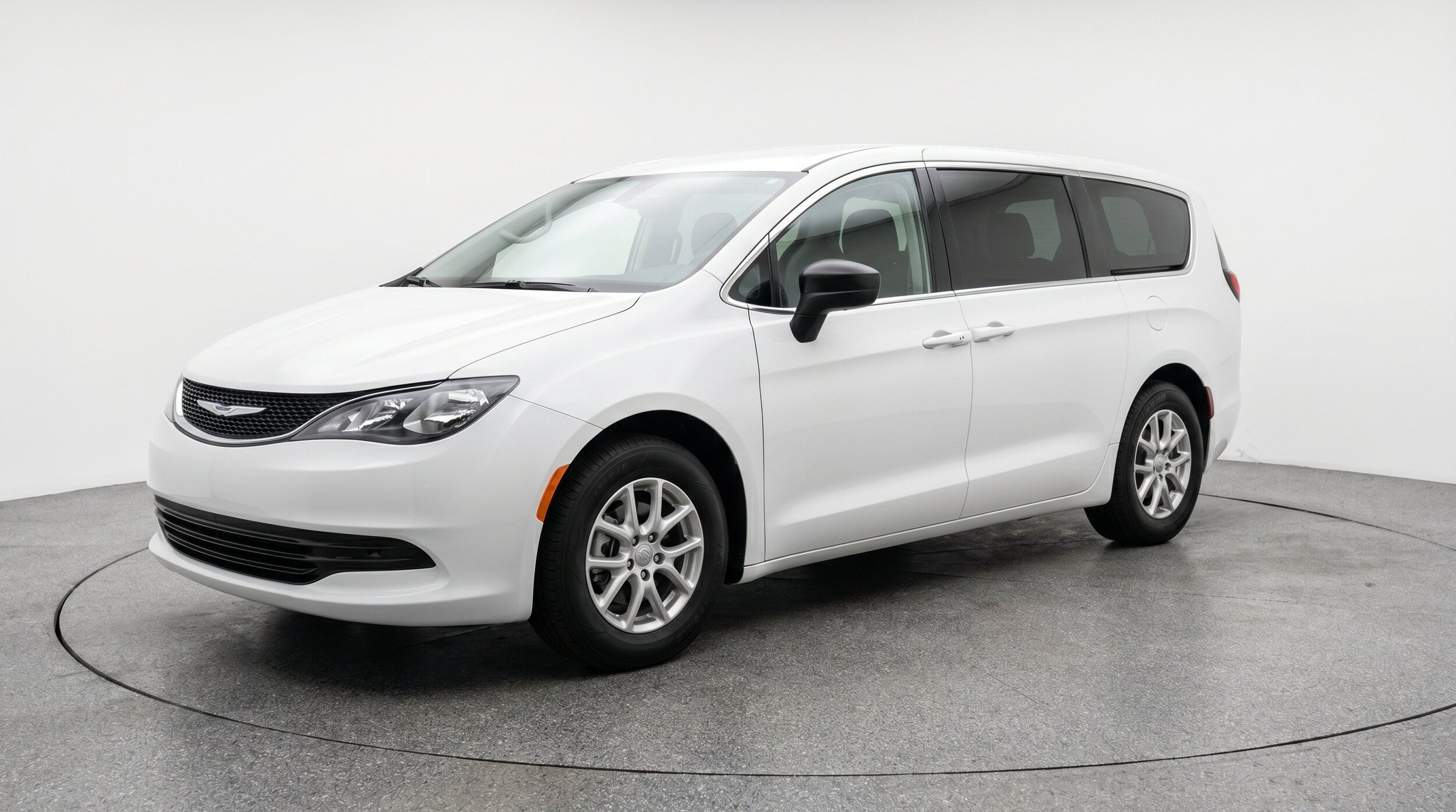 Thumbnail: 2024 Chrysler Voyager - 3