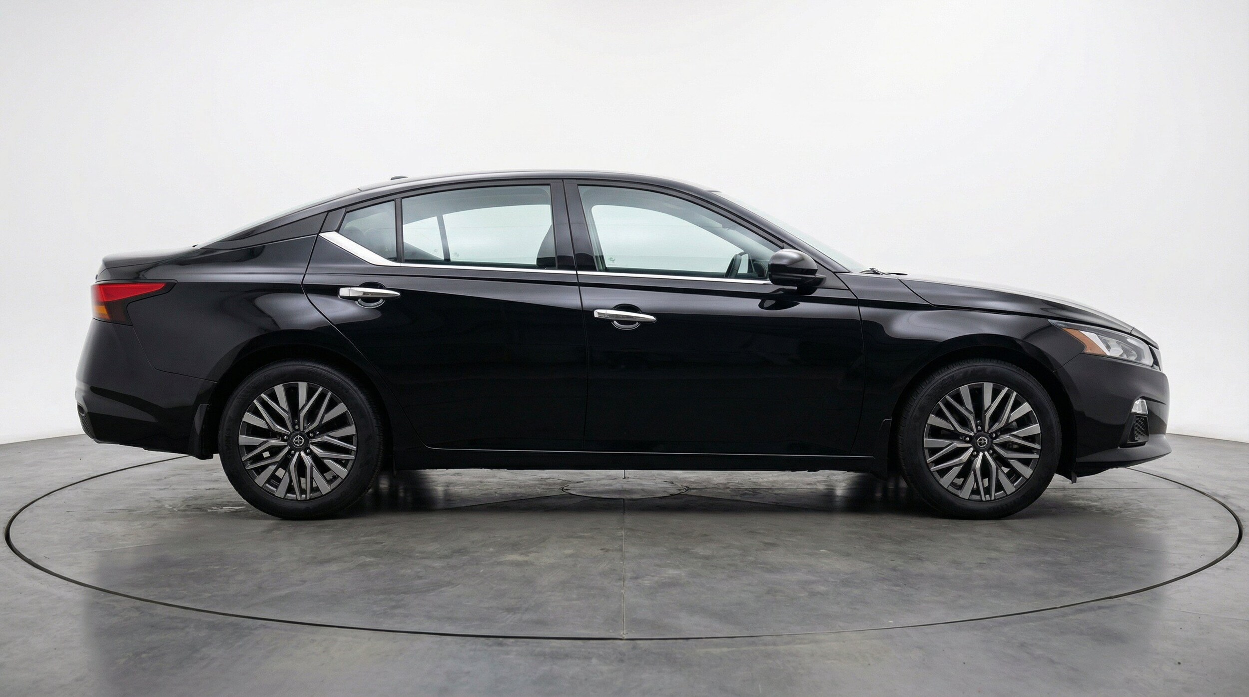 Thumbnail: 2025 Nissan Altima - 11