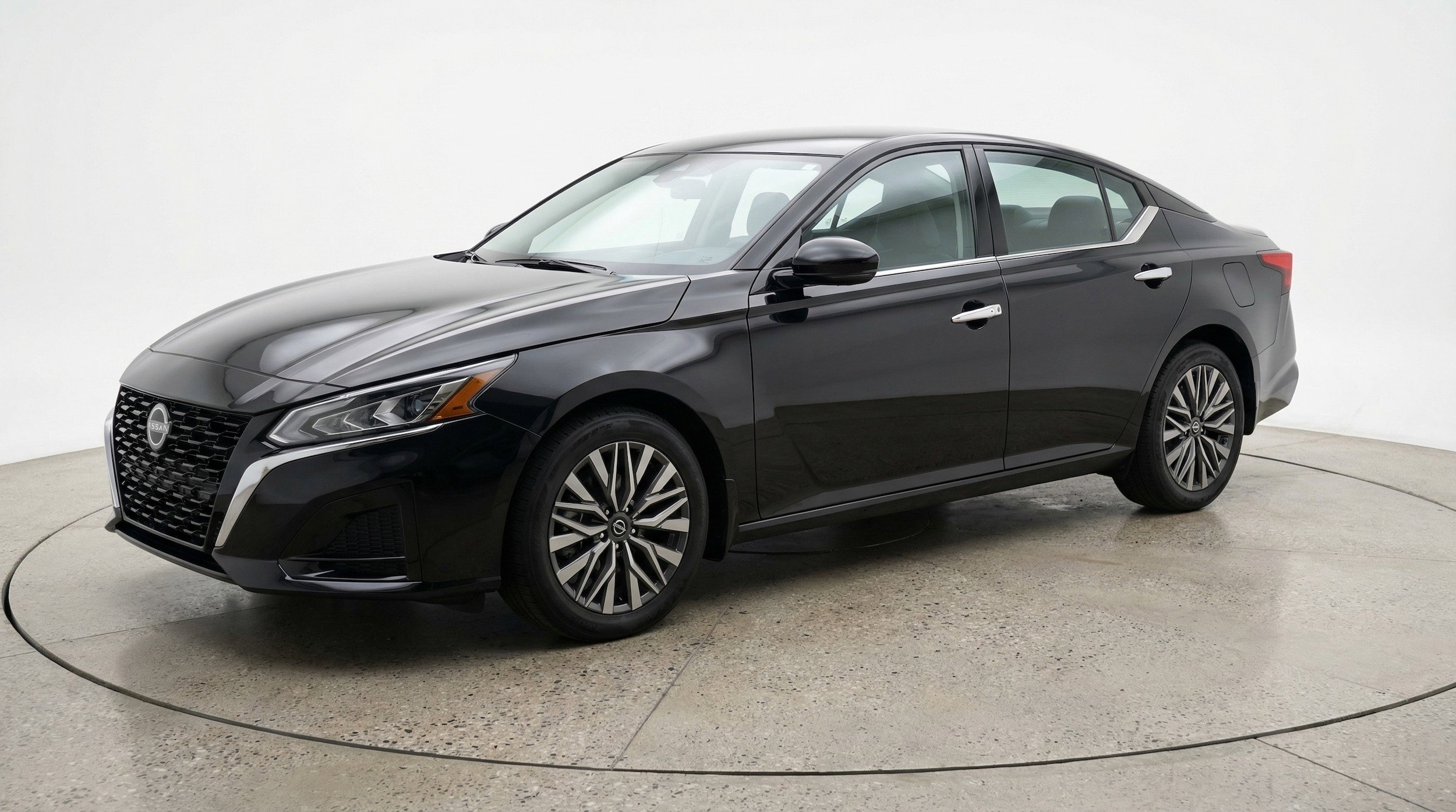 Thumbnail: 2025 Nissan Altima - 3