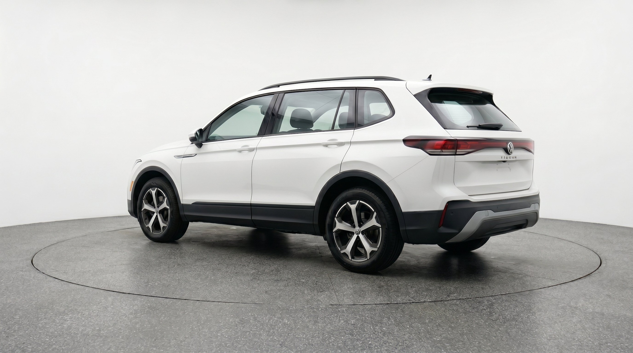 Thumbnail: 2026 Volkswagen Tiguan - 6