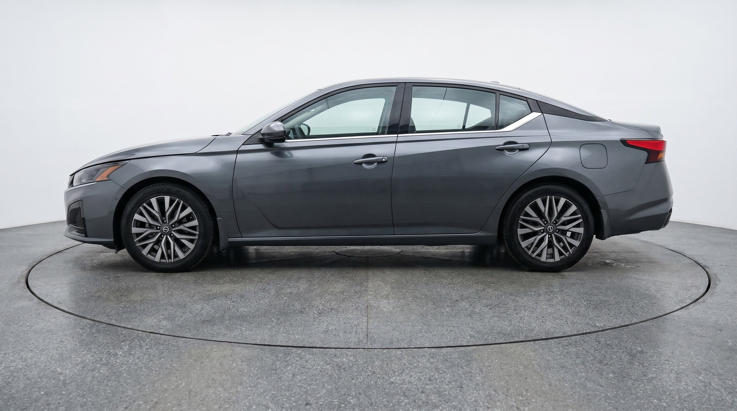 Thumbnail: 2025 Nissan Altima - 5