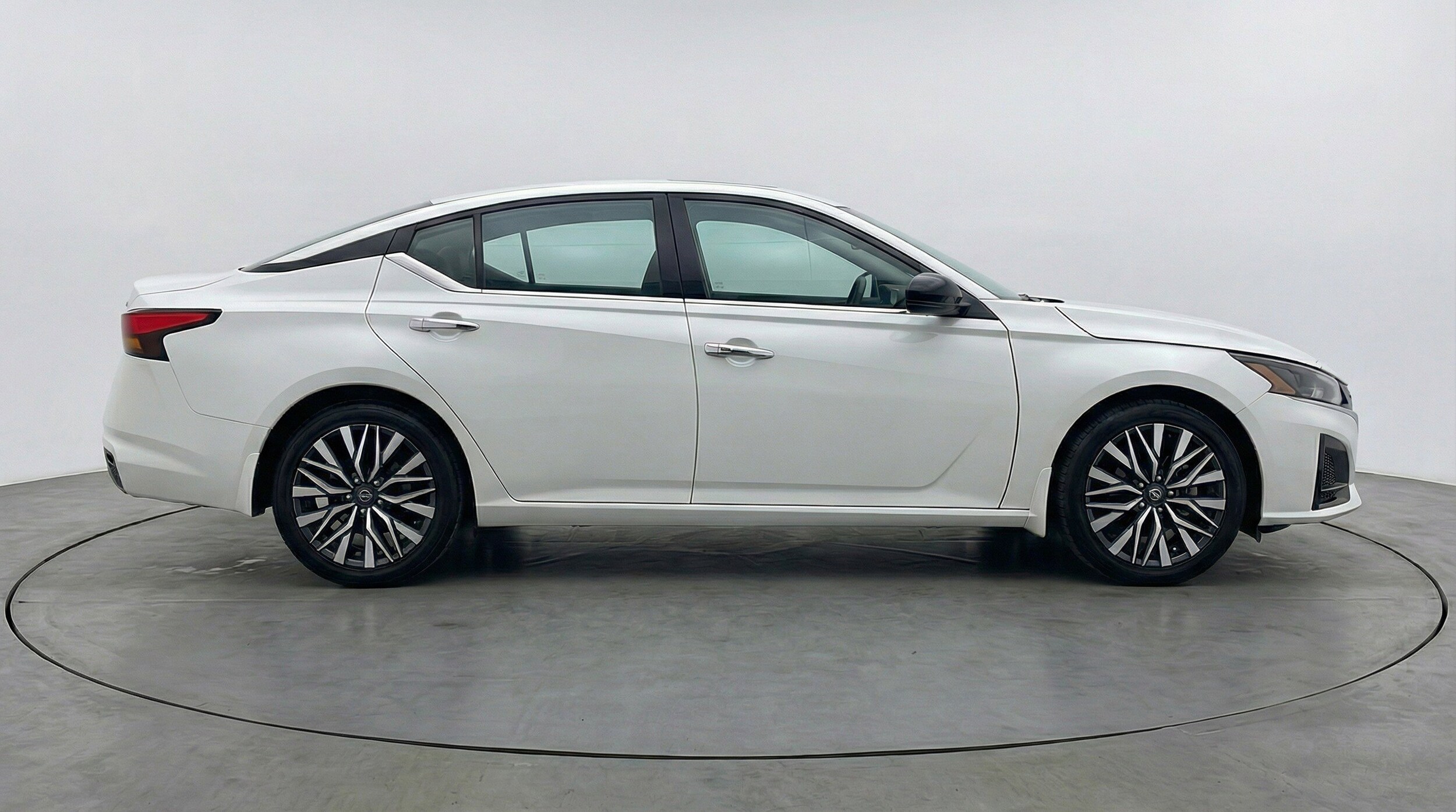 Thumbnail: 2025 Nissan Altima - 11