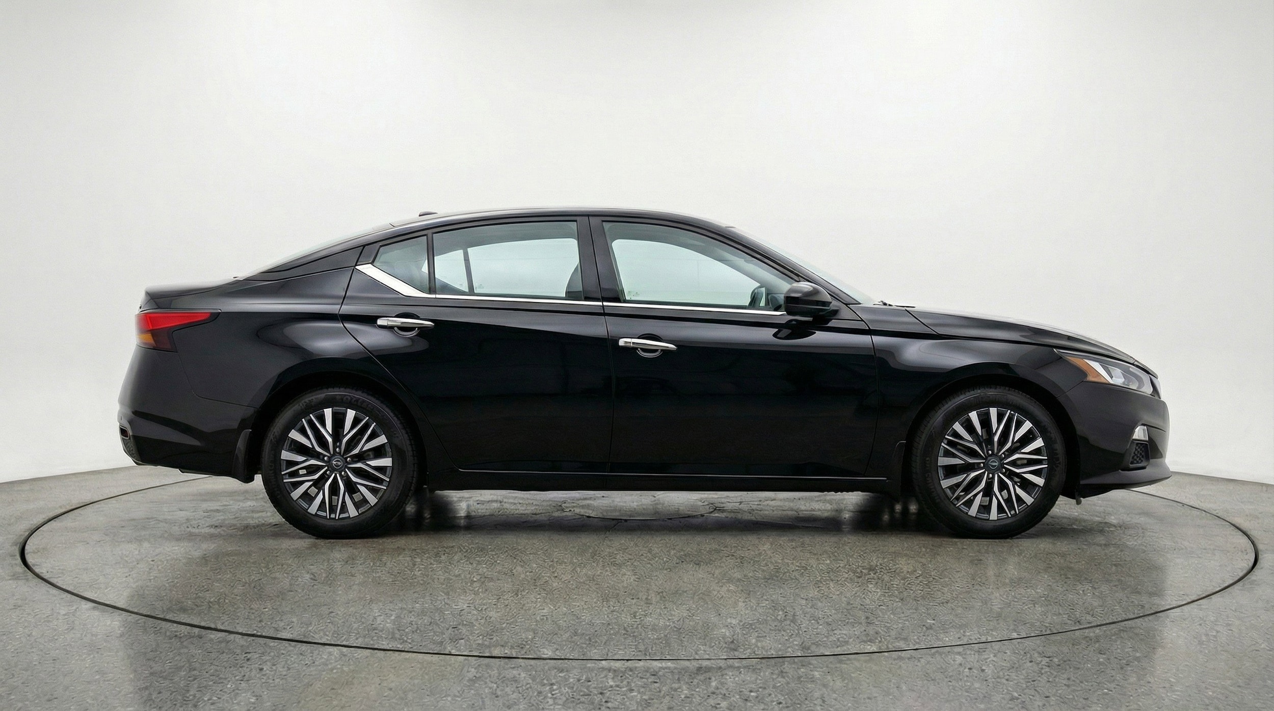 Thumbnail: 2025 Nissan Altima - 11