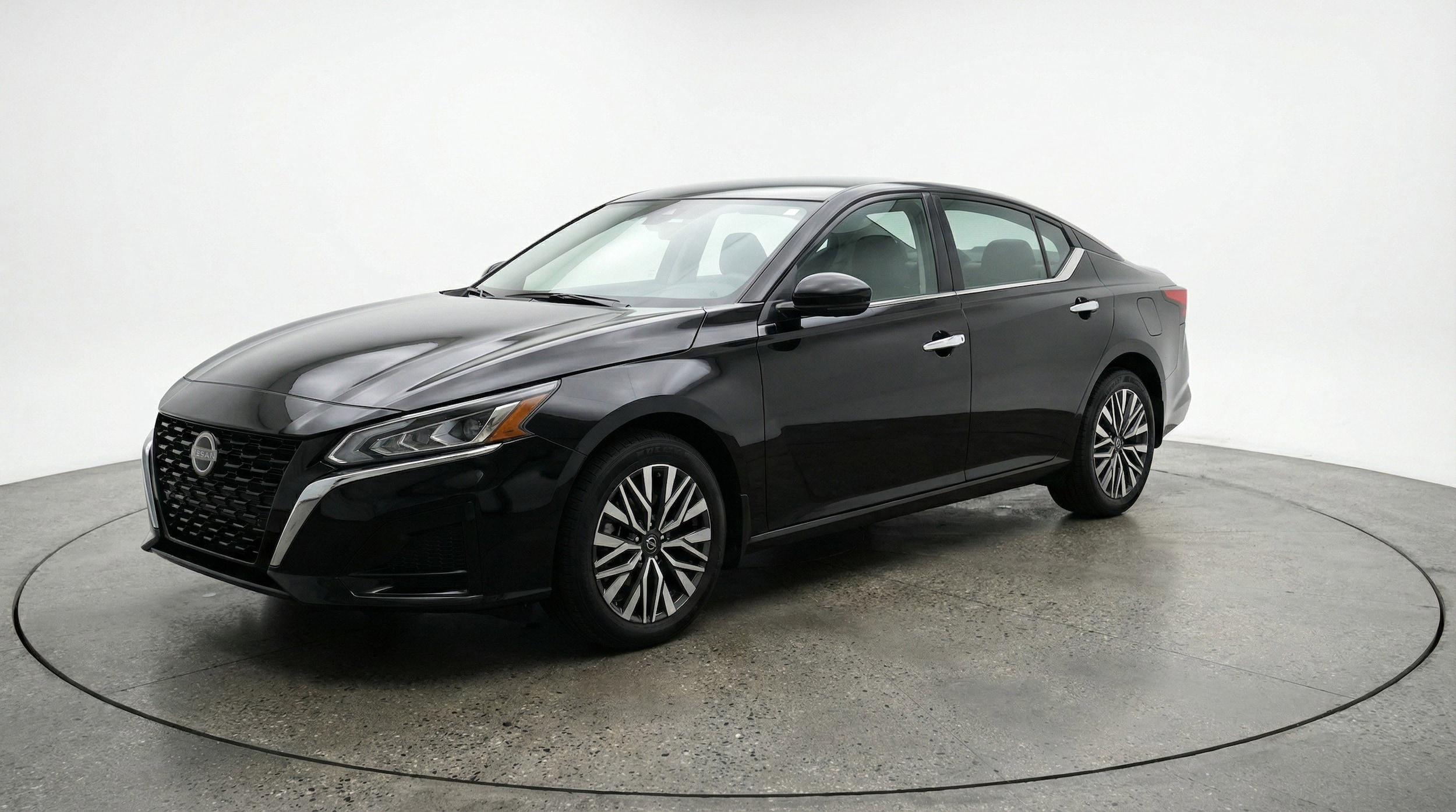 Thumbnail: 2025 Nissan Altima - 3