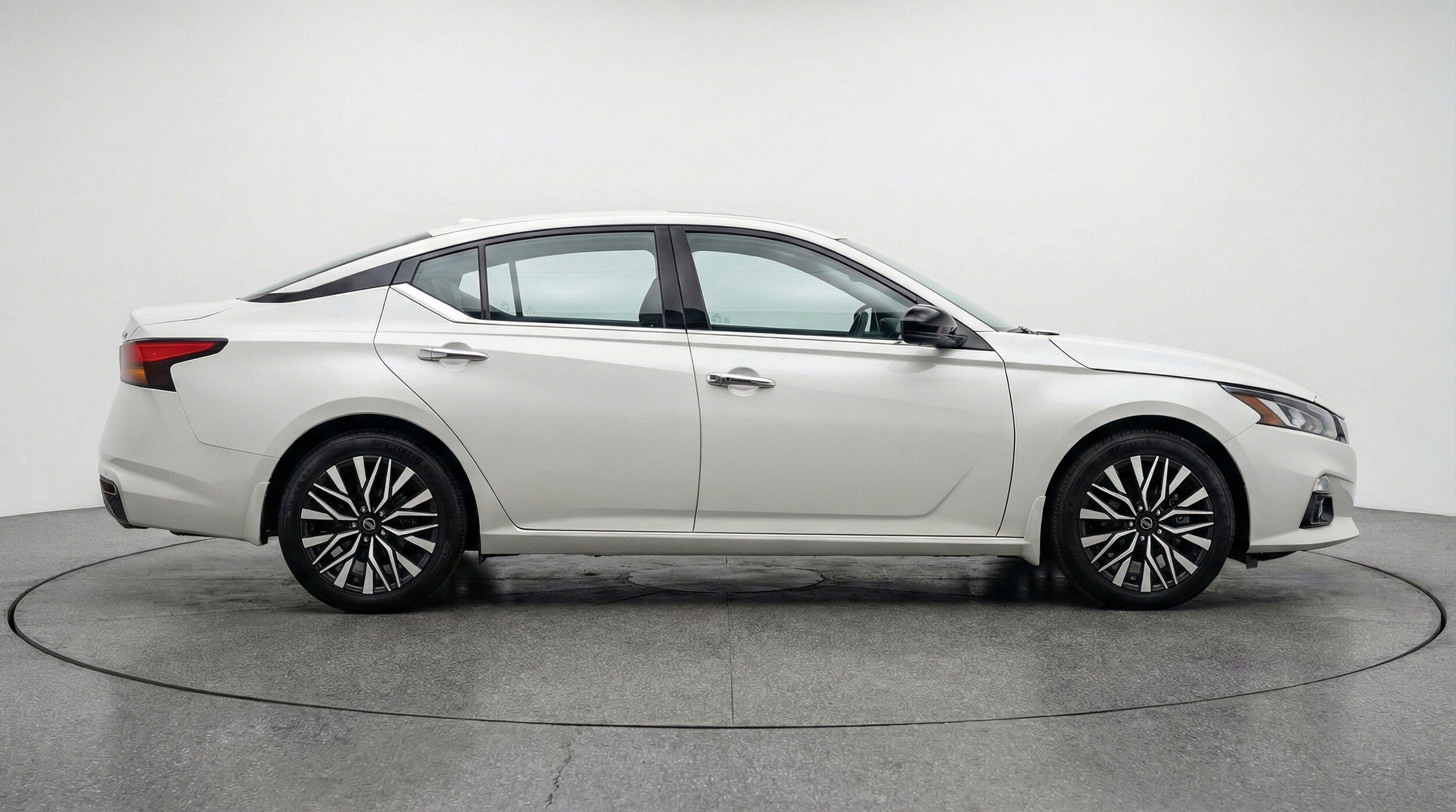Thumbnail: 2025 Nissan Altima - 11