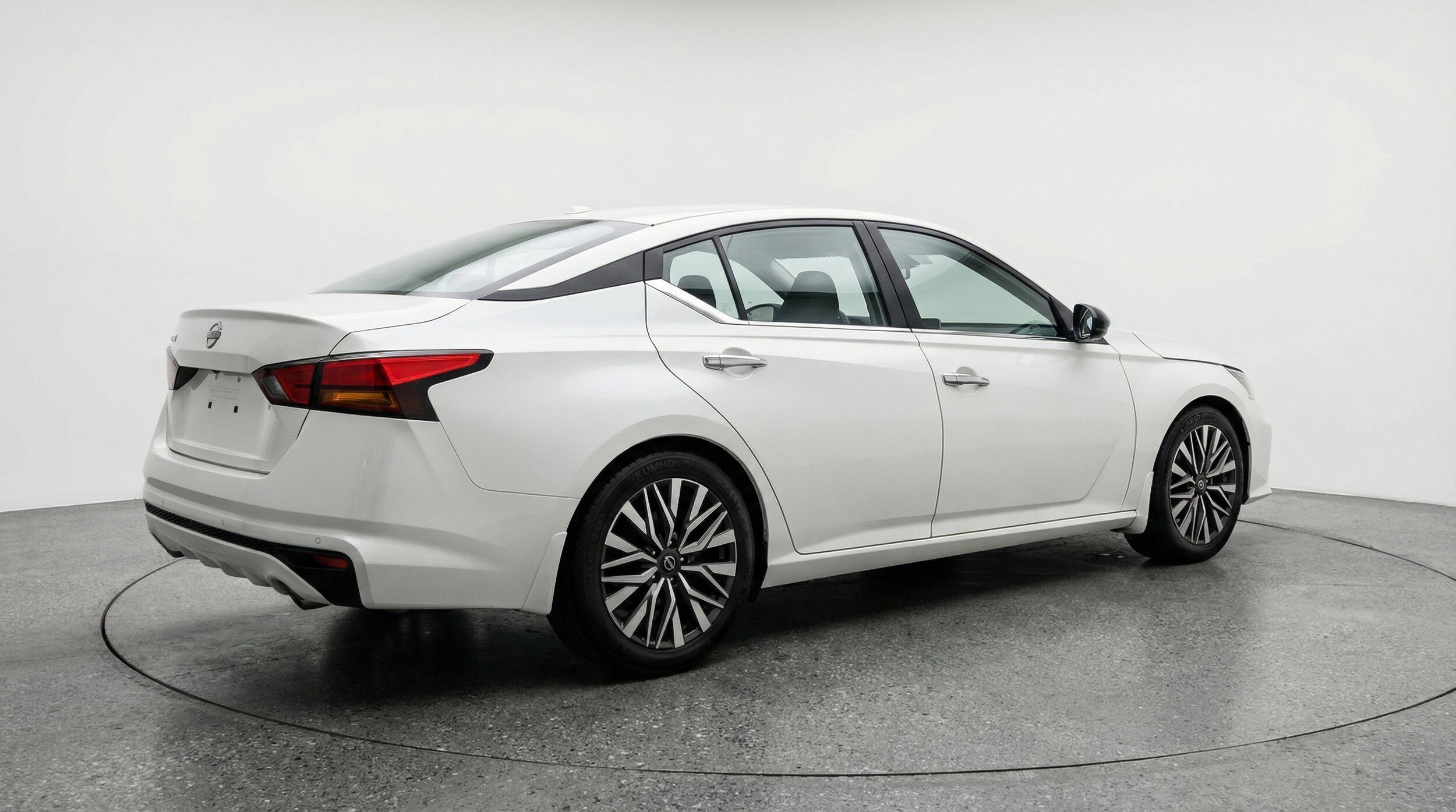 Thumbnail: 2025 Nissan Altima - 9