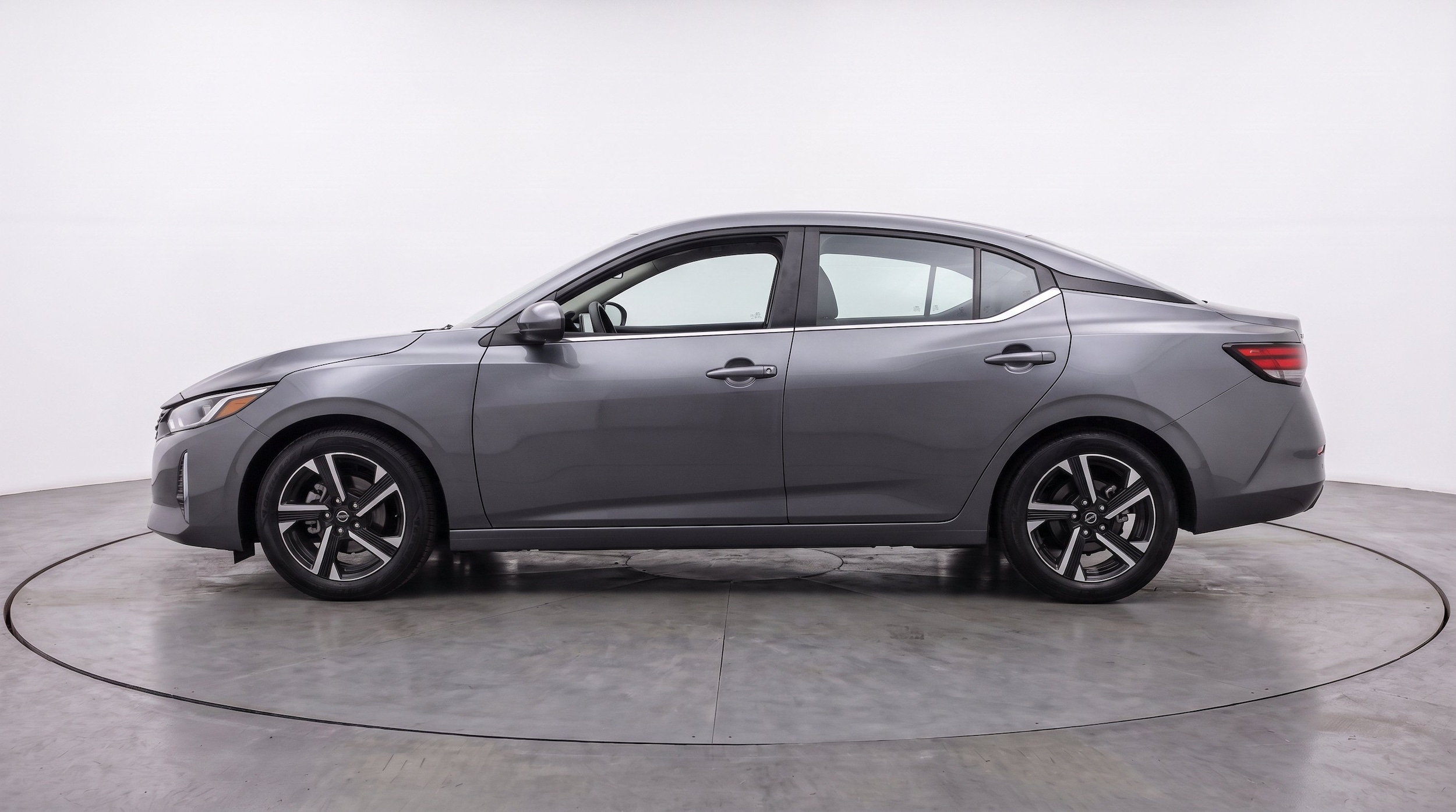 Thumbnail: 2025 Nissan Sentra - 5