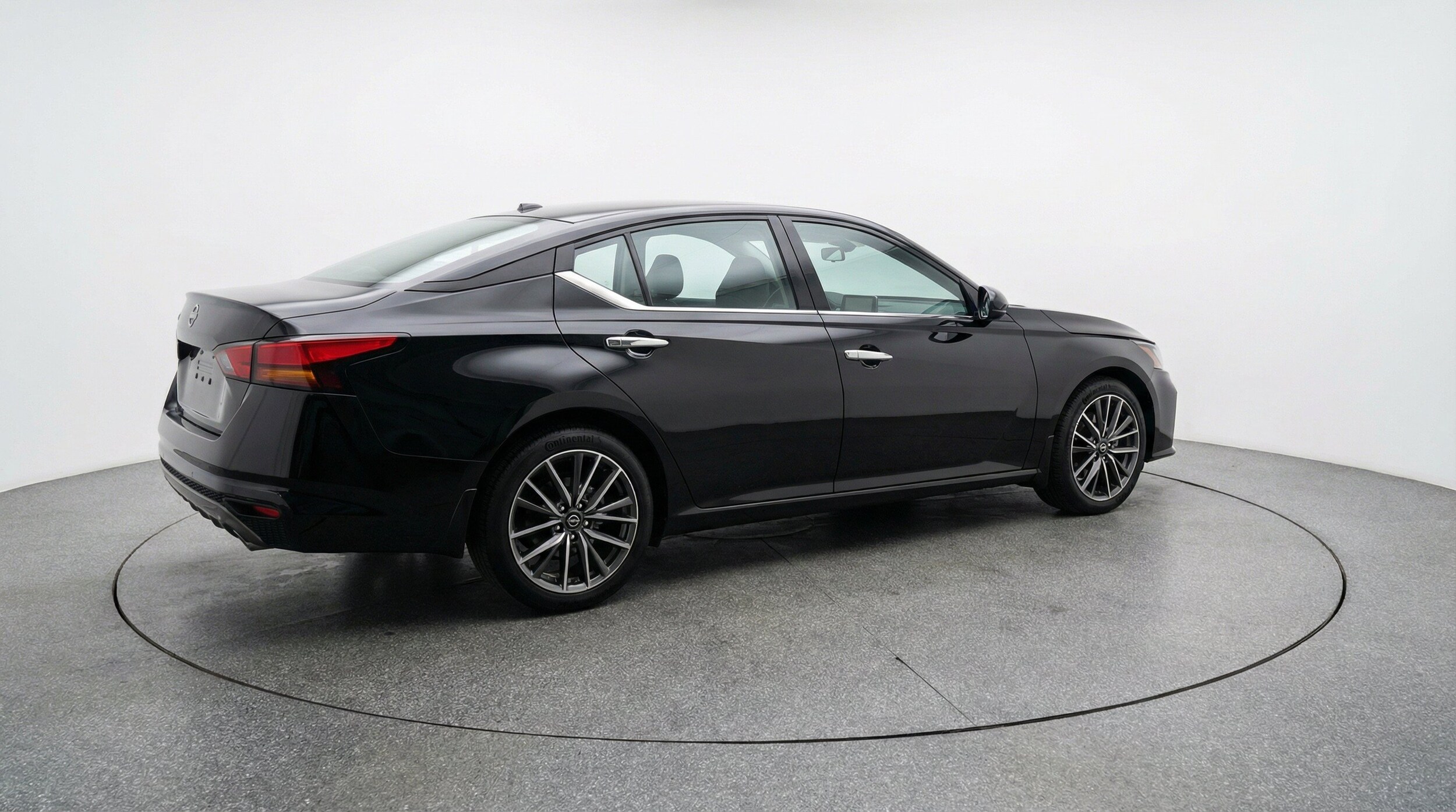Thumbnail: 2025 Nissan Altima - 9