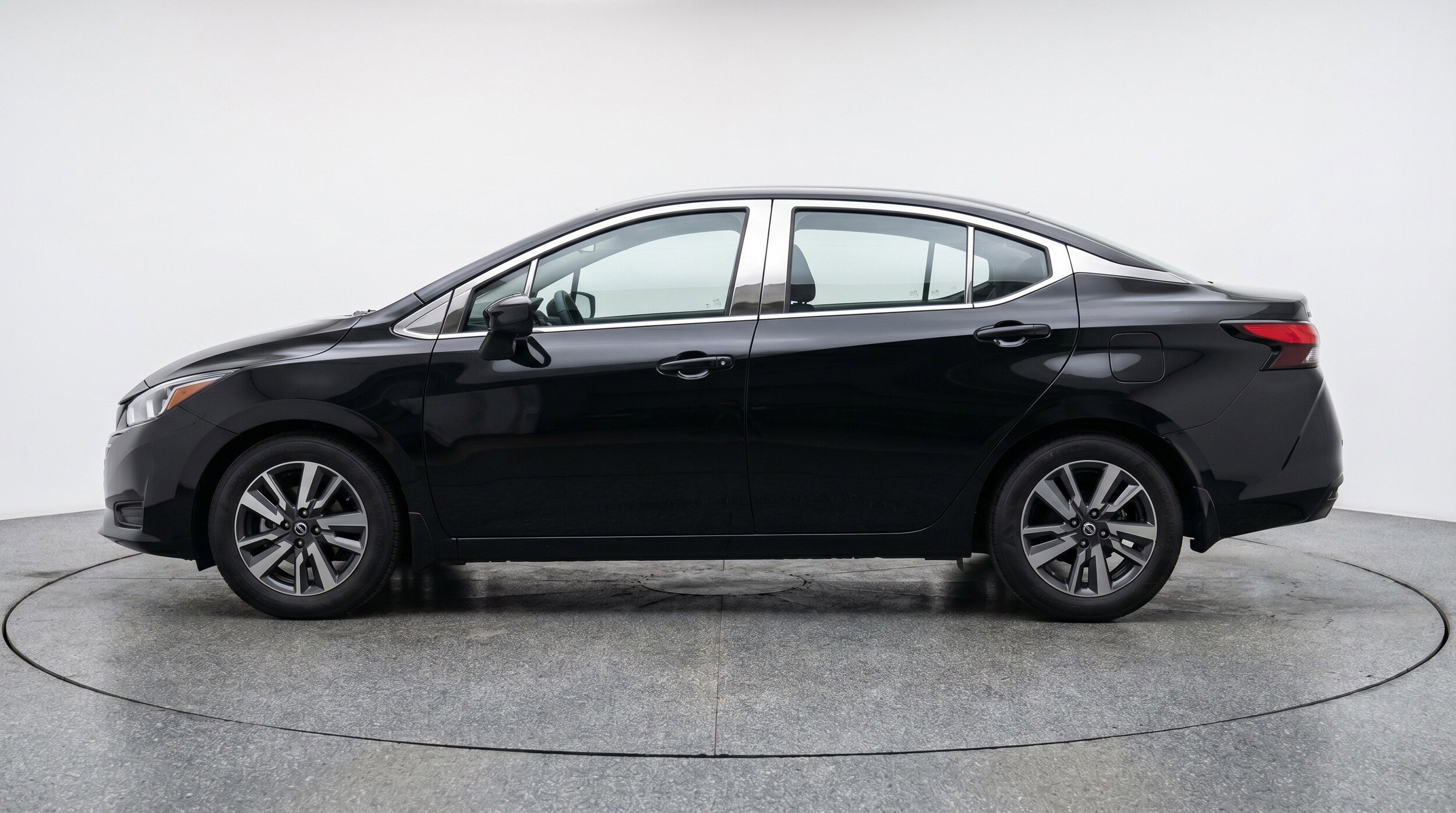 Thumbnail: 2025 Nissan Versa - 5