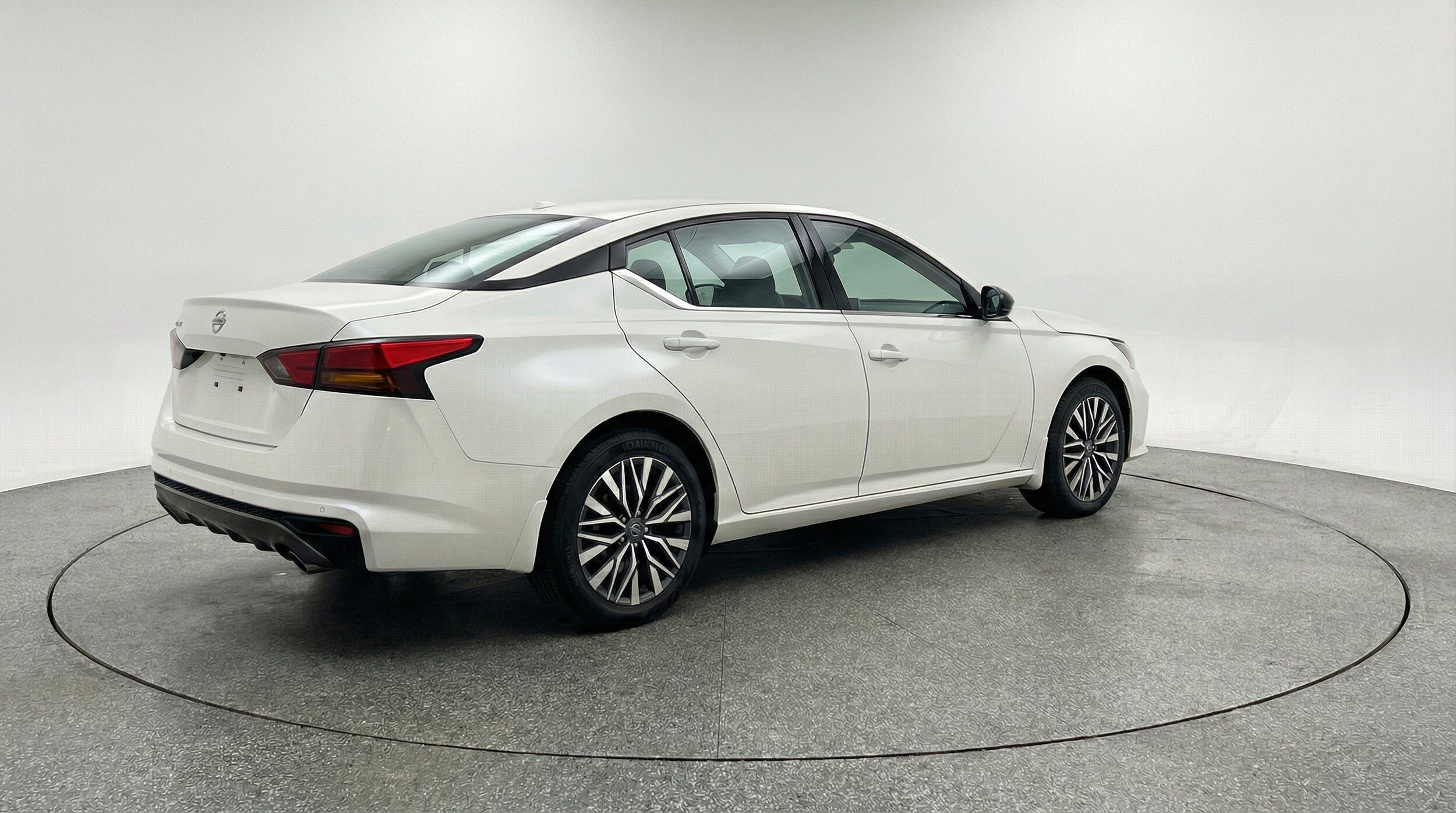 Thumbnail: 2025 Nissan Altima - 9