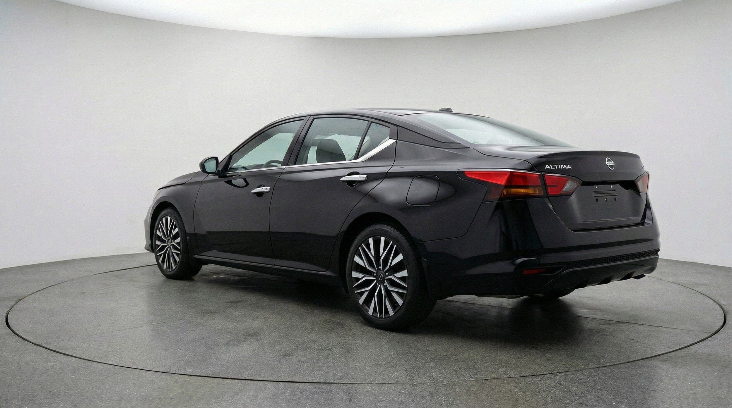 Thumbnail: 2025 Nissan Altima - 6