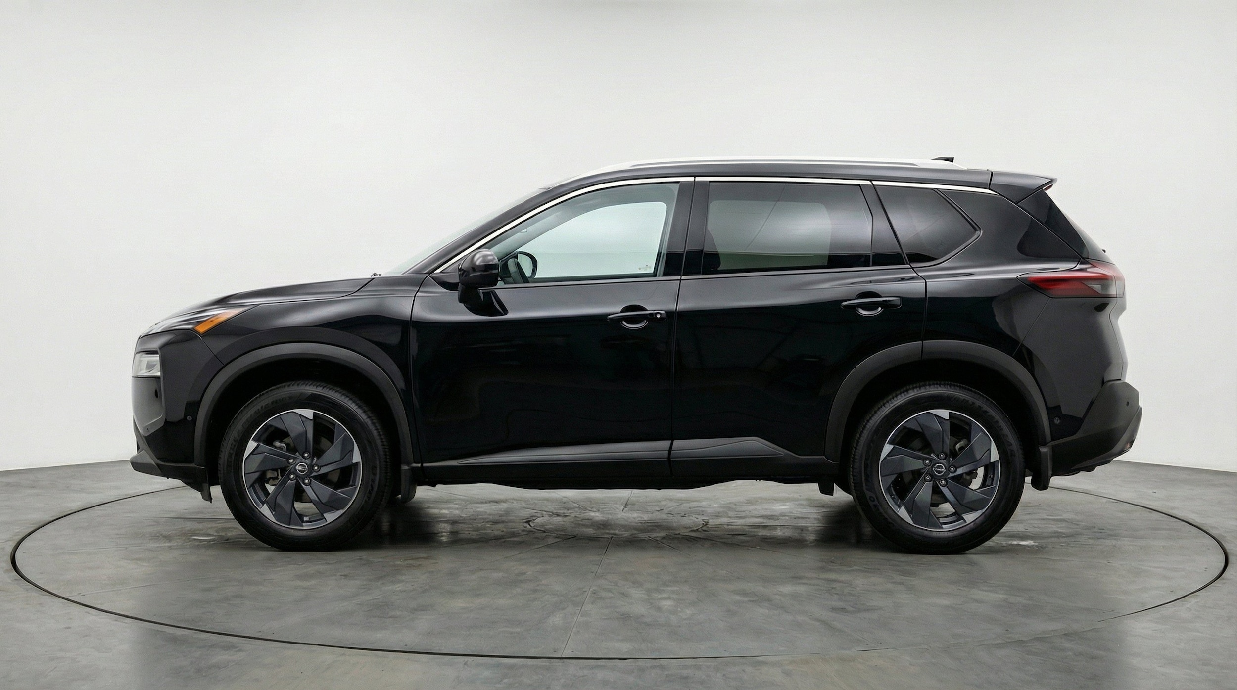 Thumbnail: 2025 Nissan Rogue - 5