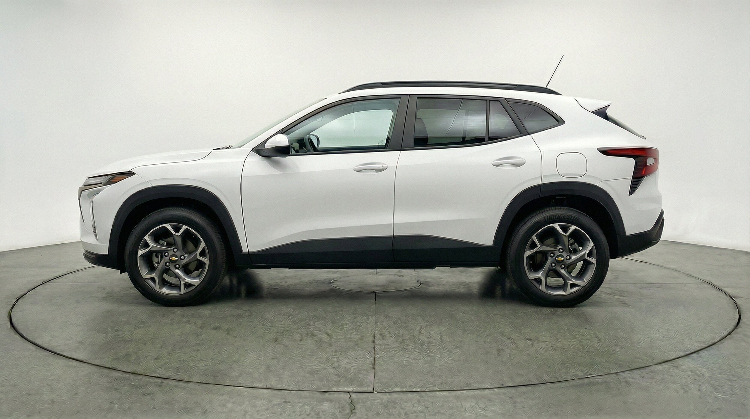 Thumbnail: 2025 Chevrolet Trax - 5