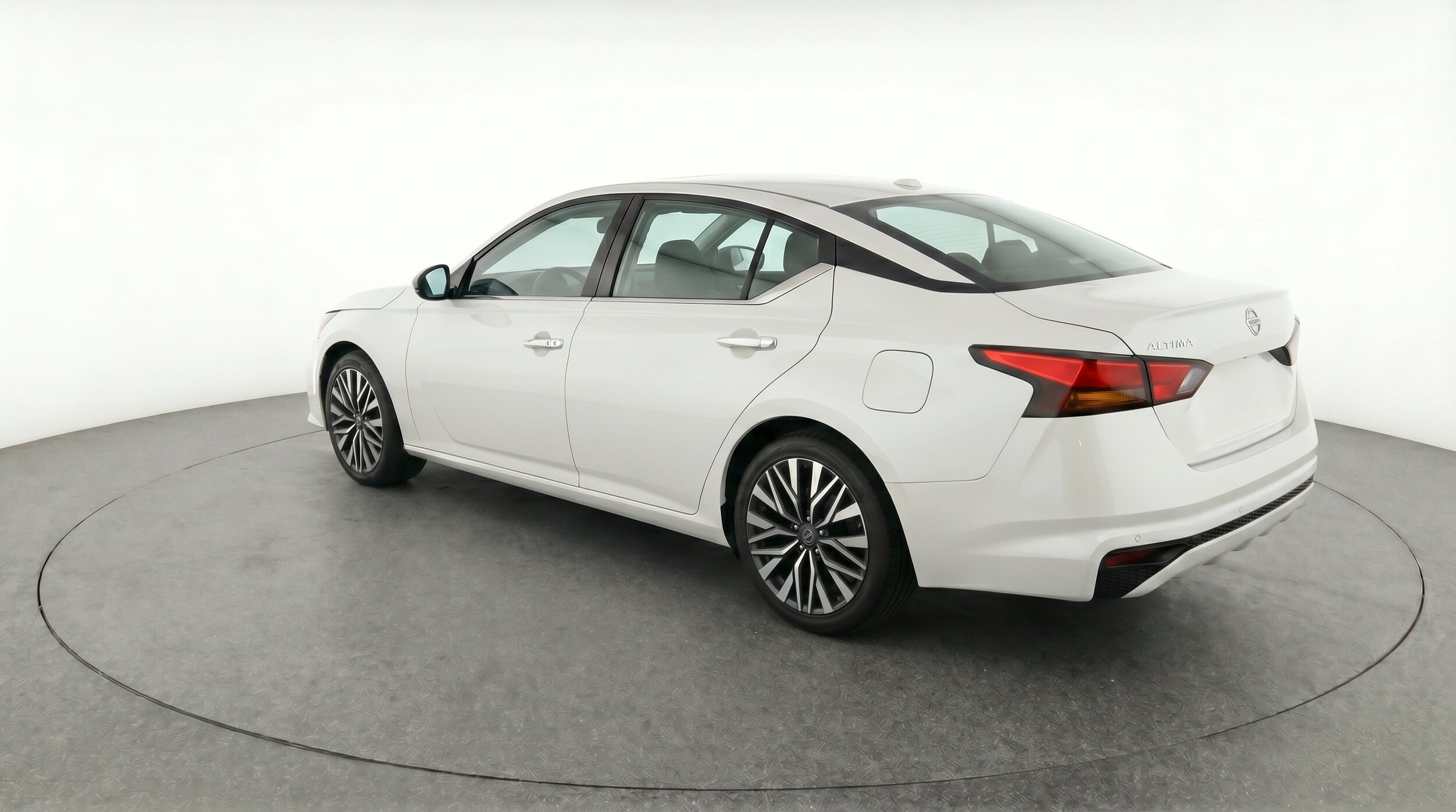 Thumbnail: 2025 Nissan Altima - 6
