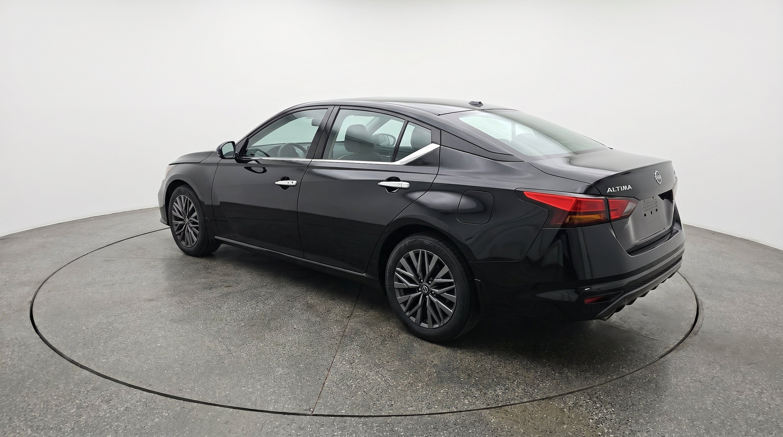 Thumbnail: 2025 Nissan Altima - 6