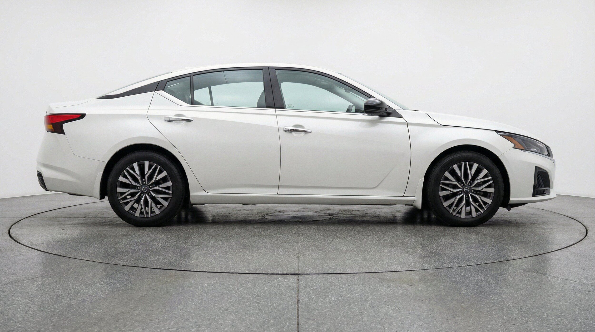 Thumbnail: 2025 Nissan Altima - 11