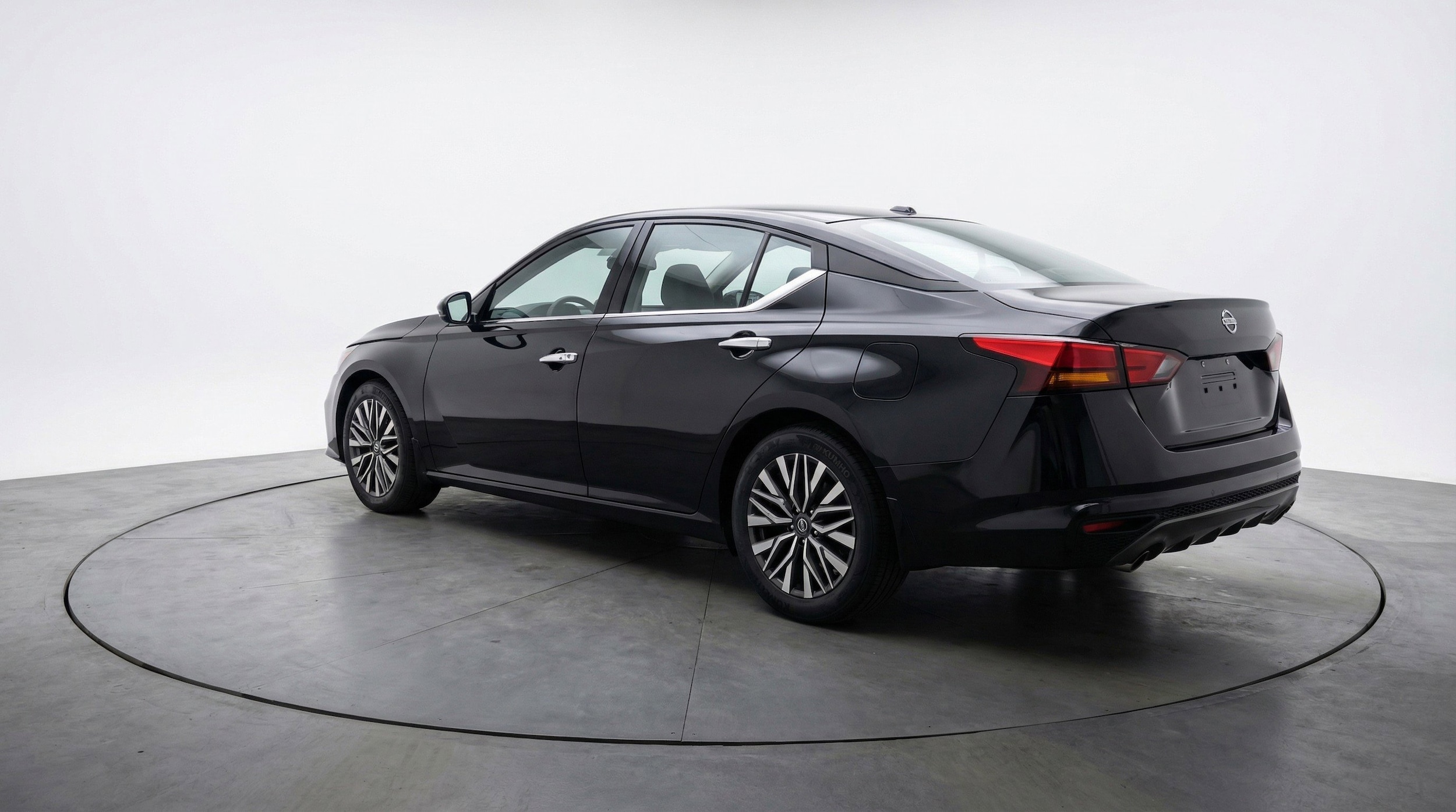 Thumbnail: 2025 Nissan Altima - 6