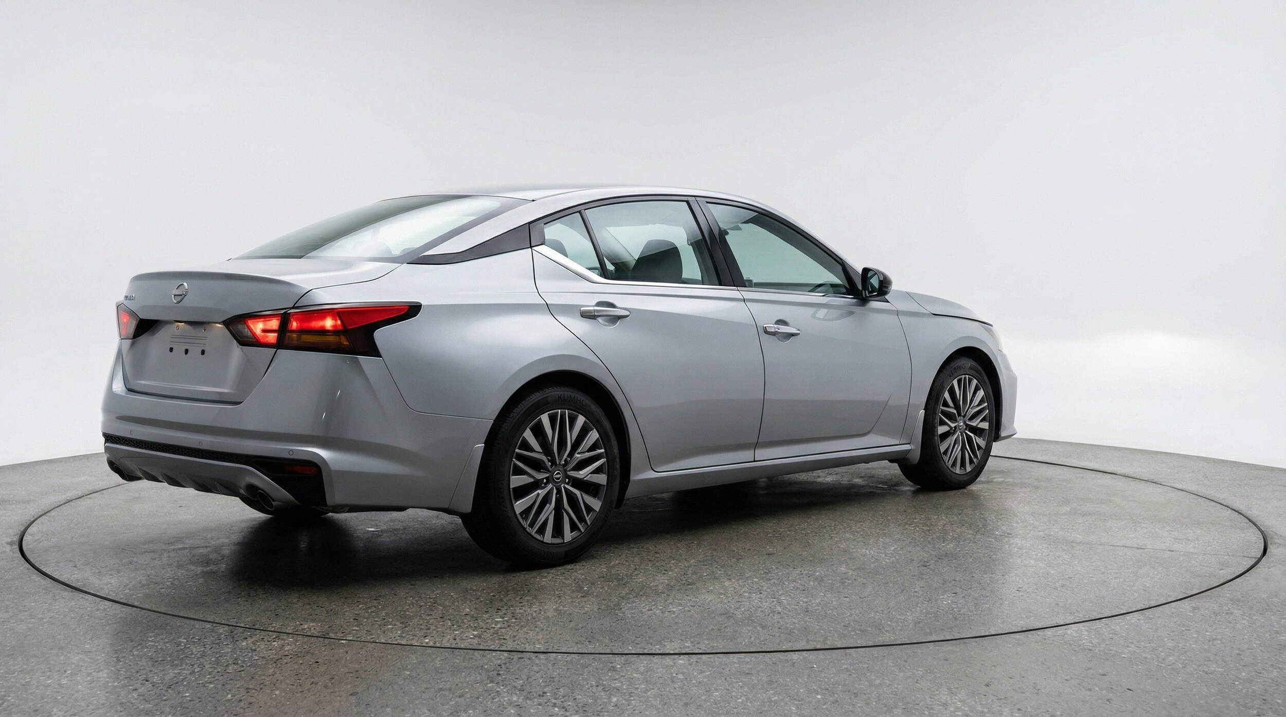 Thumbnail: 2025 Nissan Altima - 9