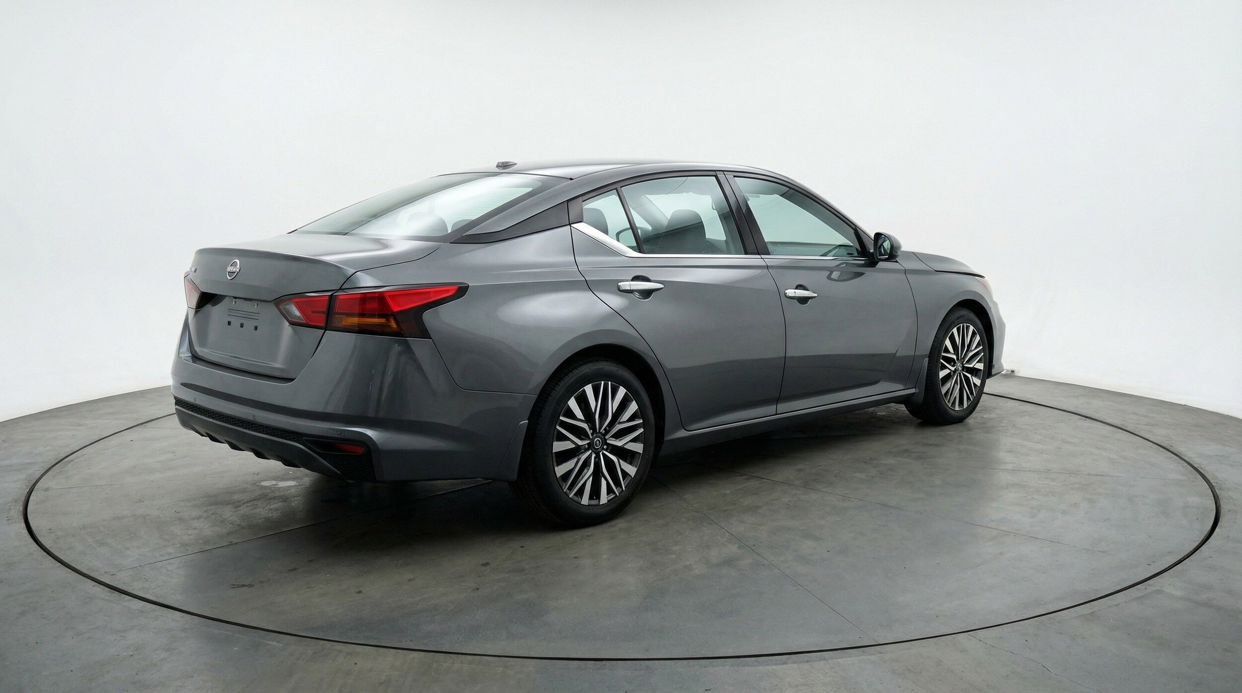 Thumbnail: 2025 Nissan Altima - 9