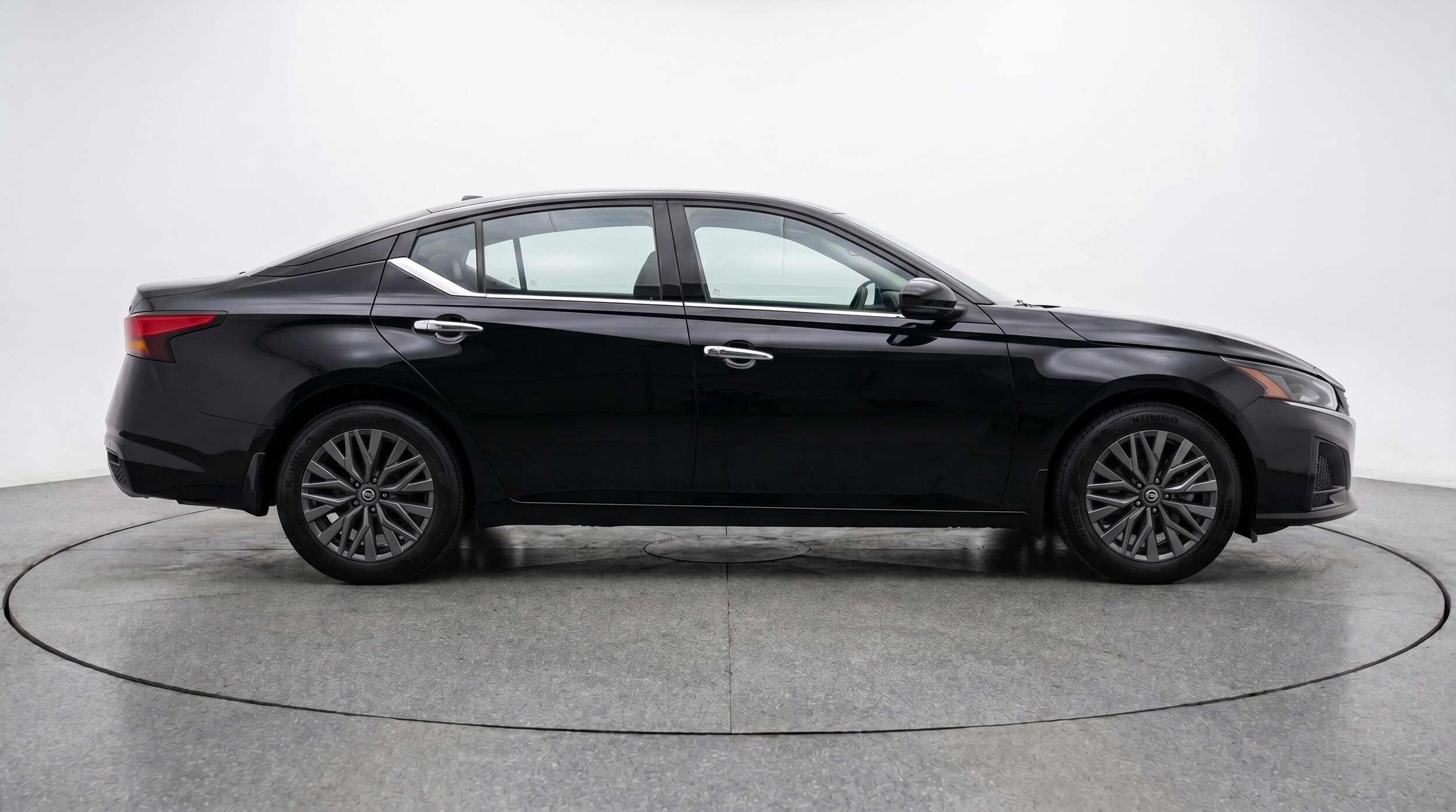 Thumbnail: 2025 Nissan Altima - 11