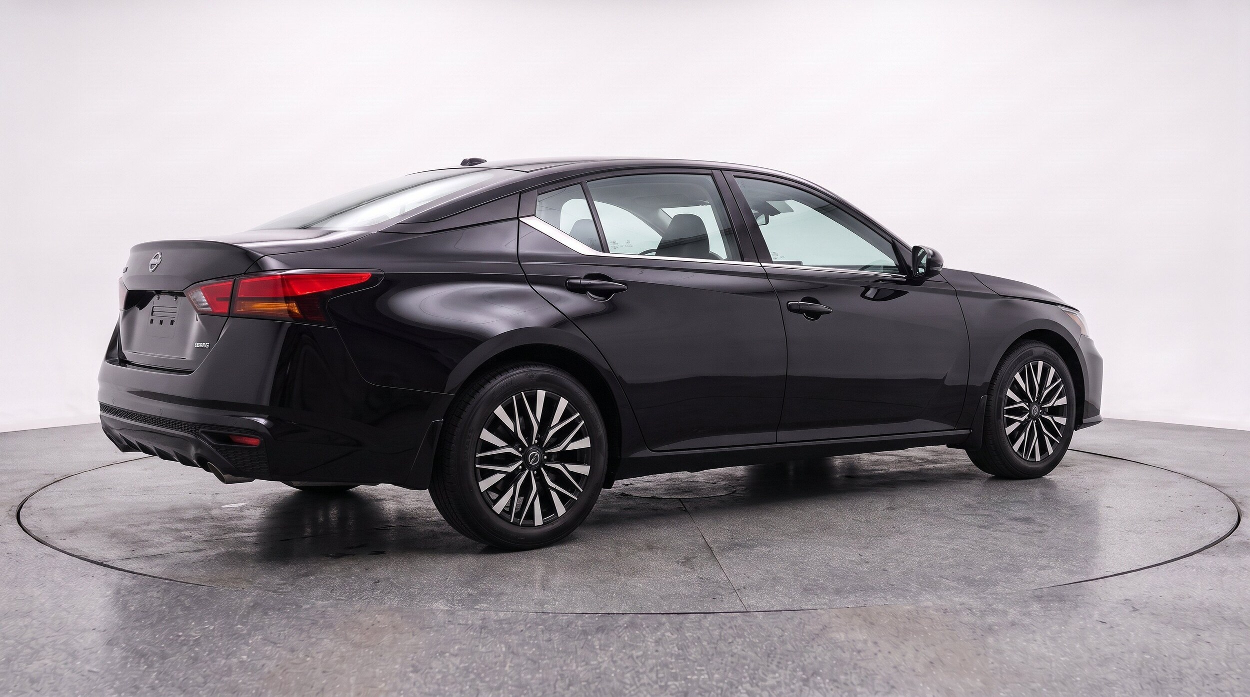 Thumbnail: 2025 Nissan Altima - 9