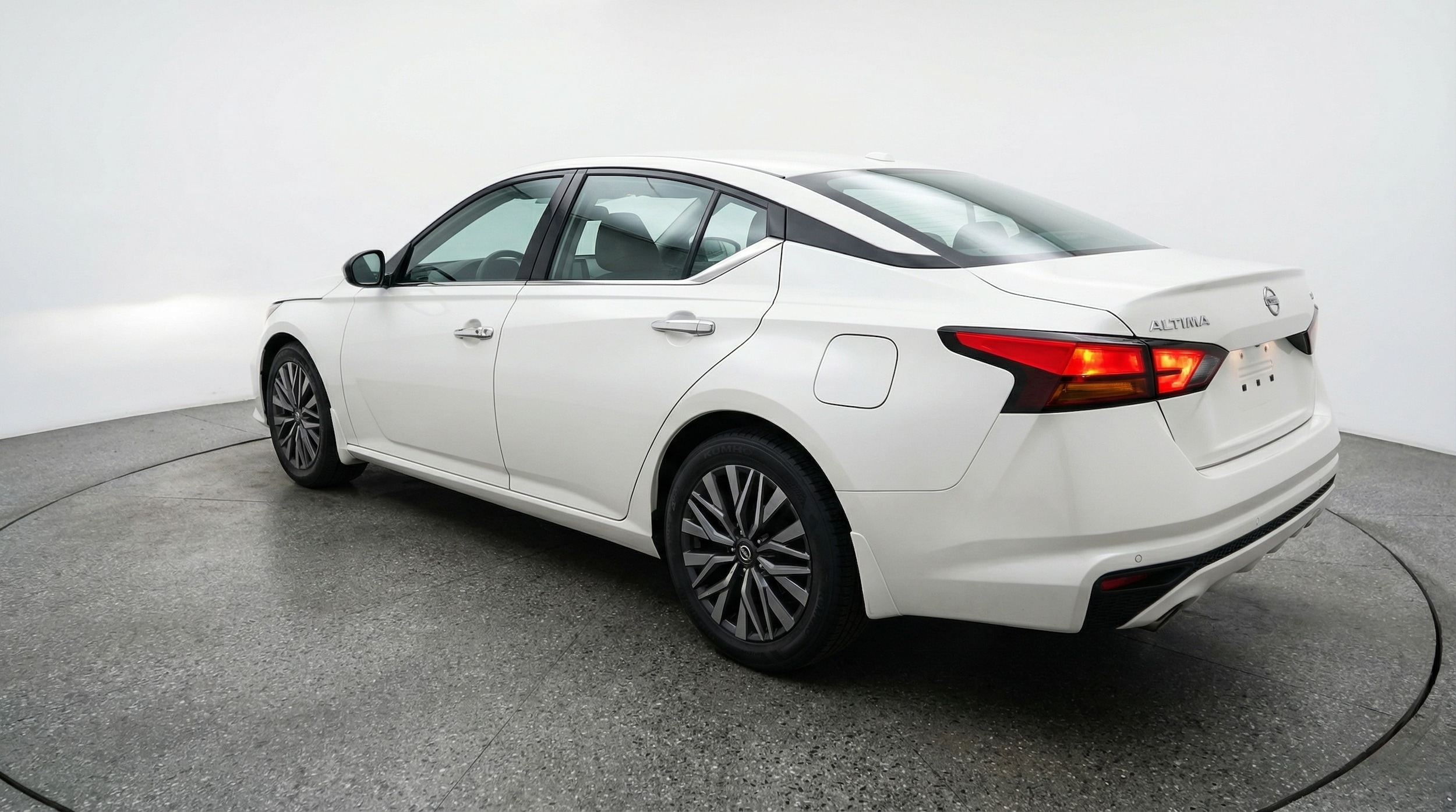 Thumbnail: 2025 Nissan Altima - 5