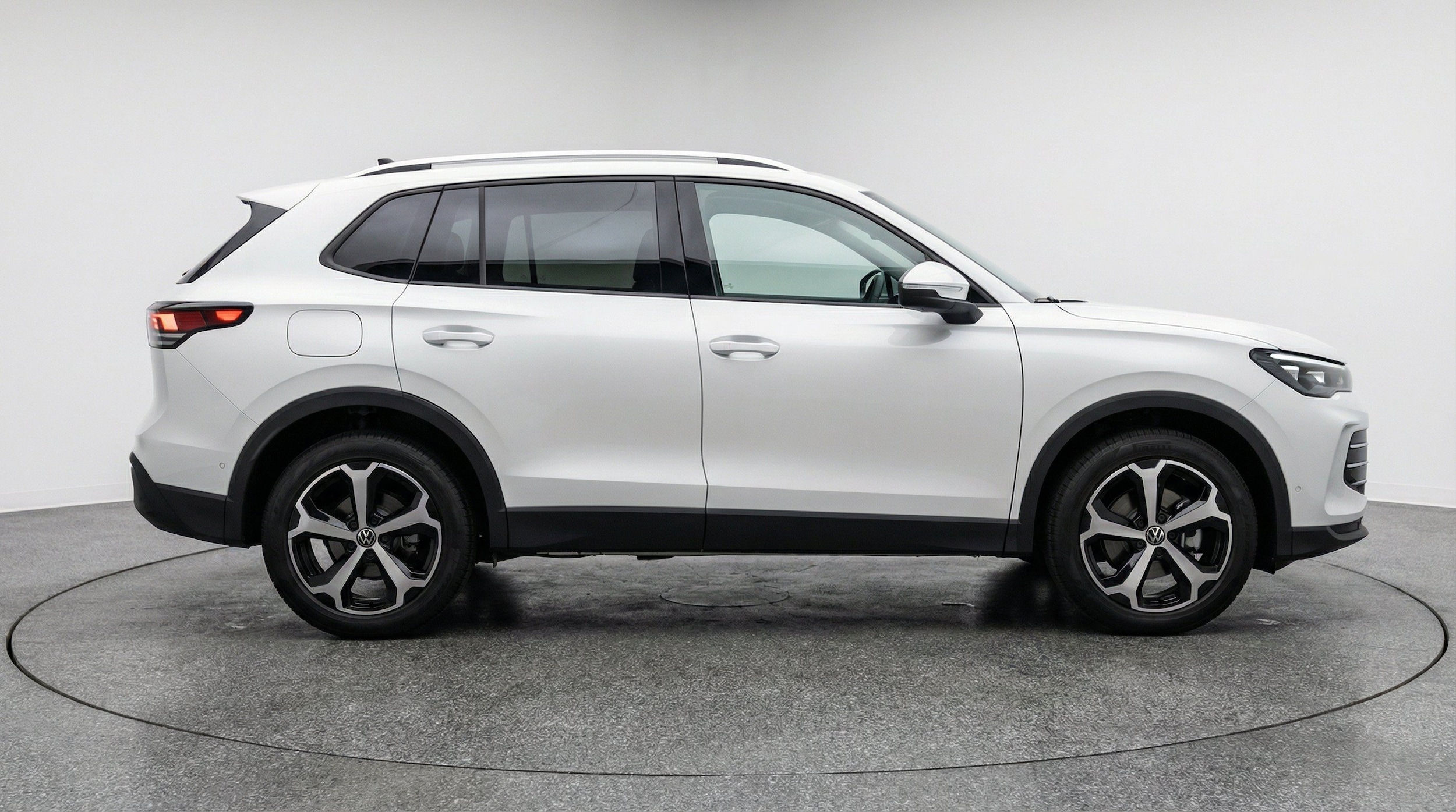 Thumbnail: 2026 Volkswagen Tiguan - 11