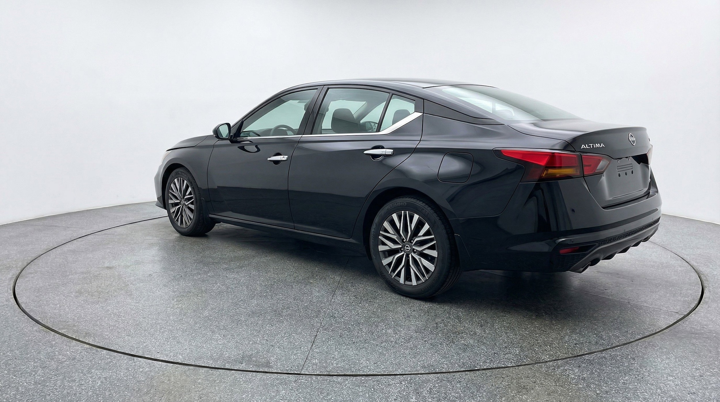 Thumbnail: 2025 Nissan Altima - 6