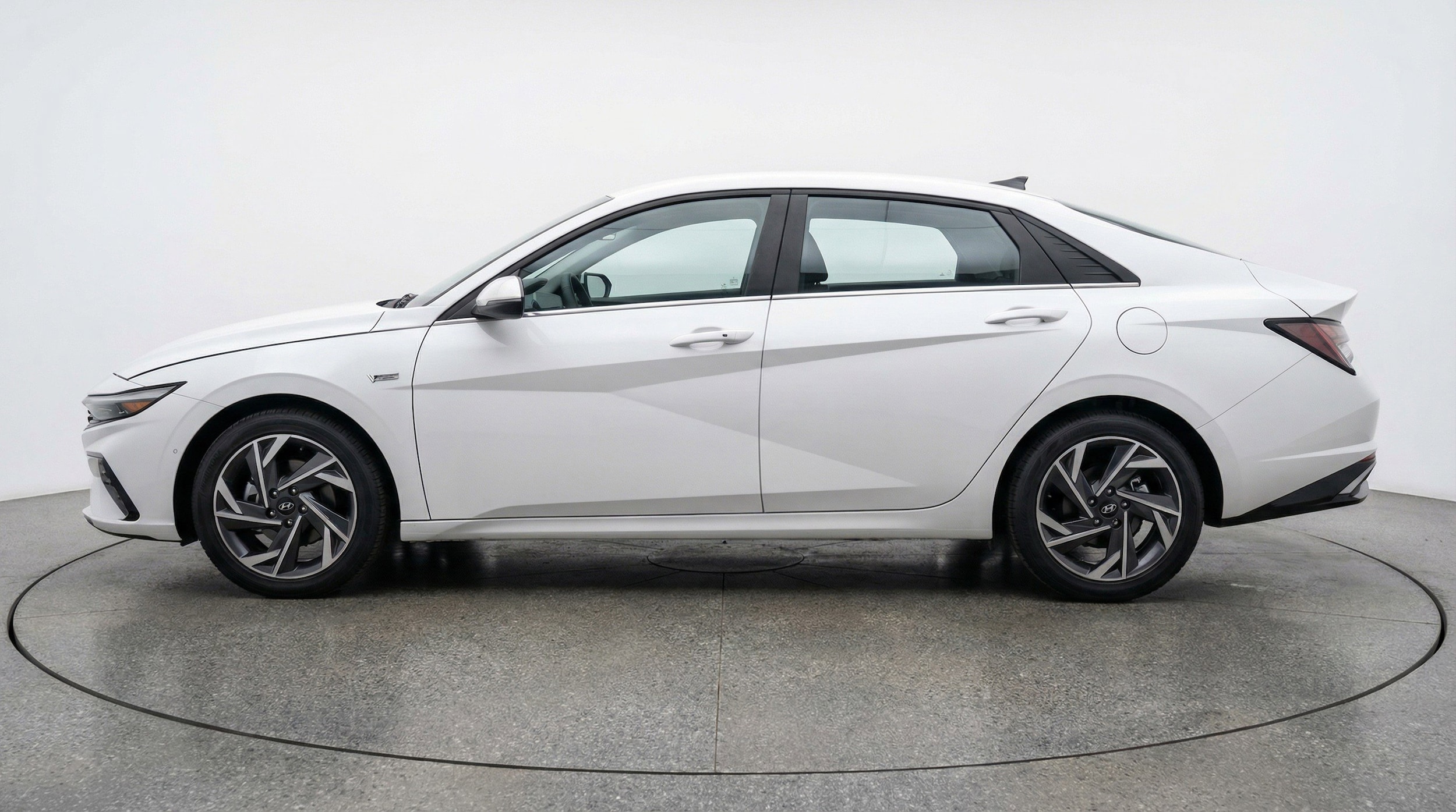 Thumbnail: 2025 Hyundai Elantra - 5