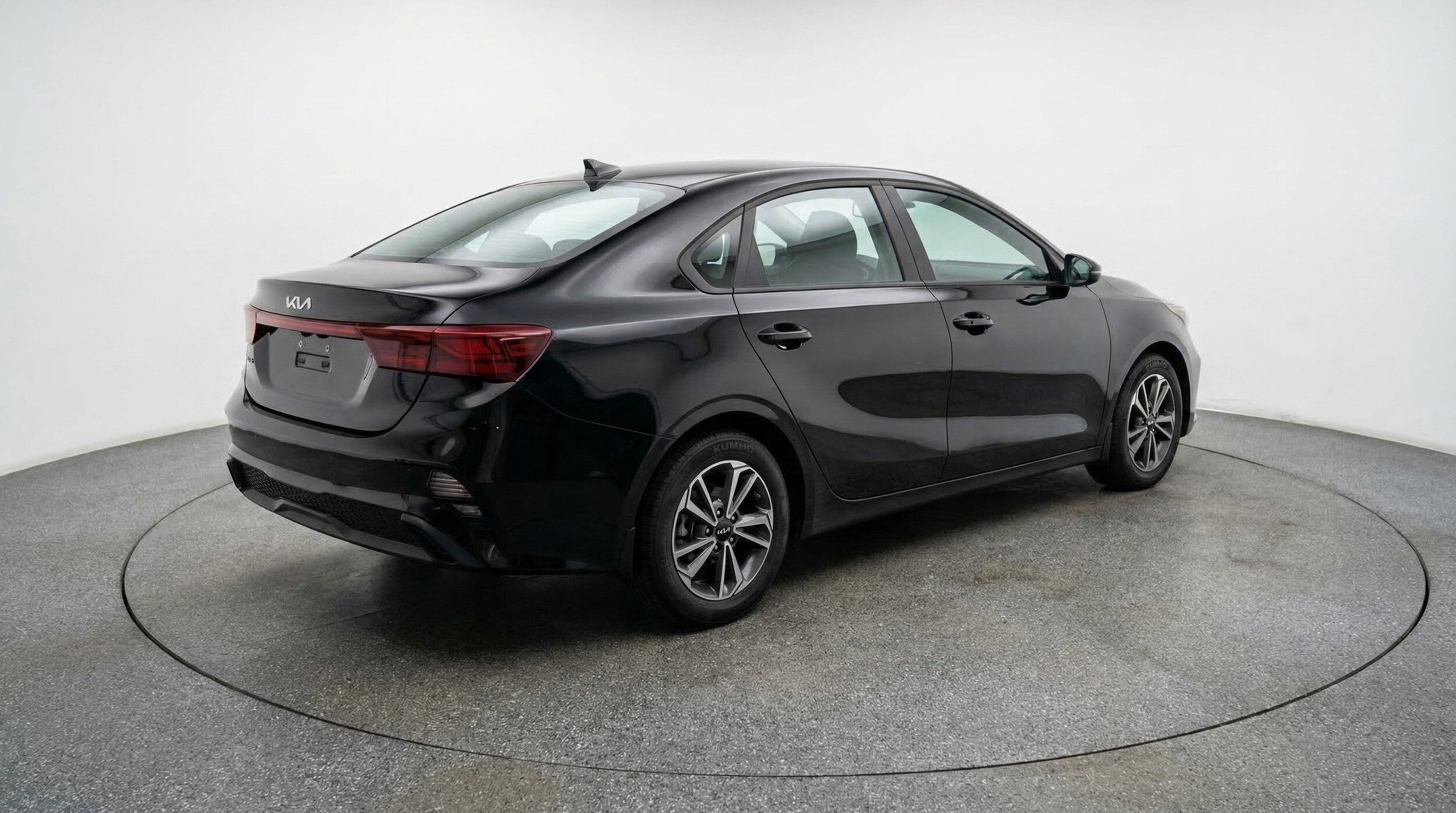 Thumbnail: 2024 Kia Forte - 9