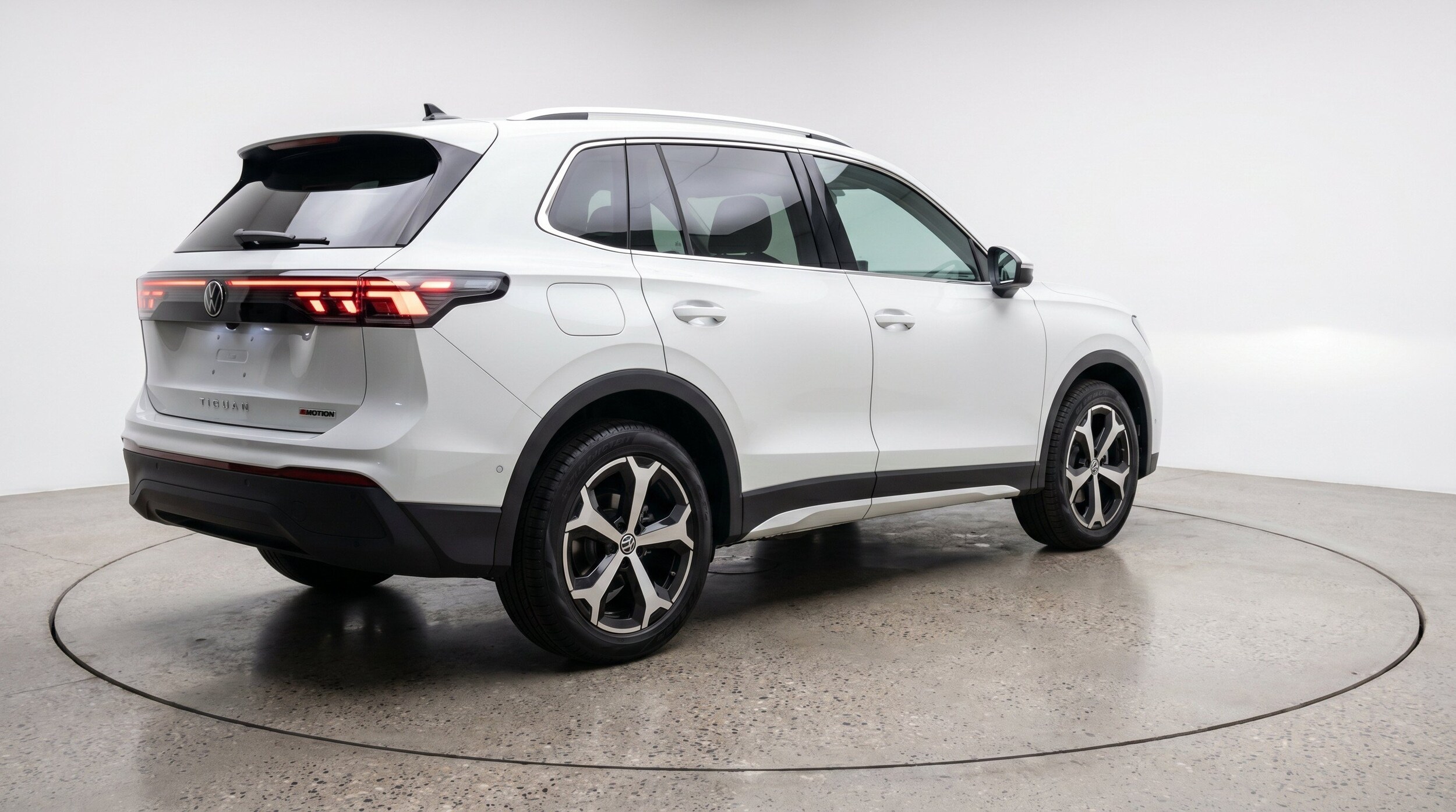 Thumbnail: 2026 Volkswagen Tiguan - 9