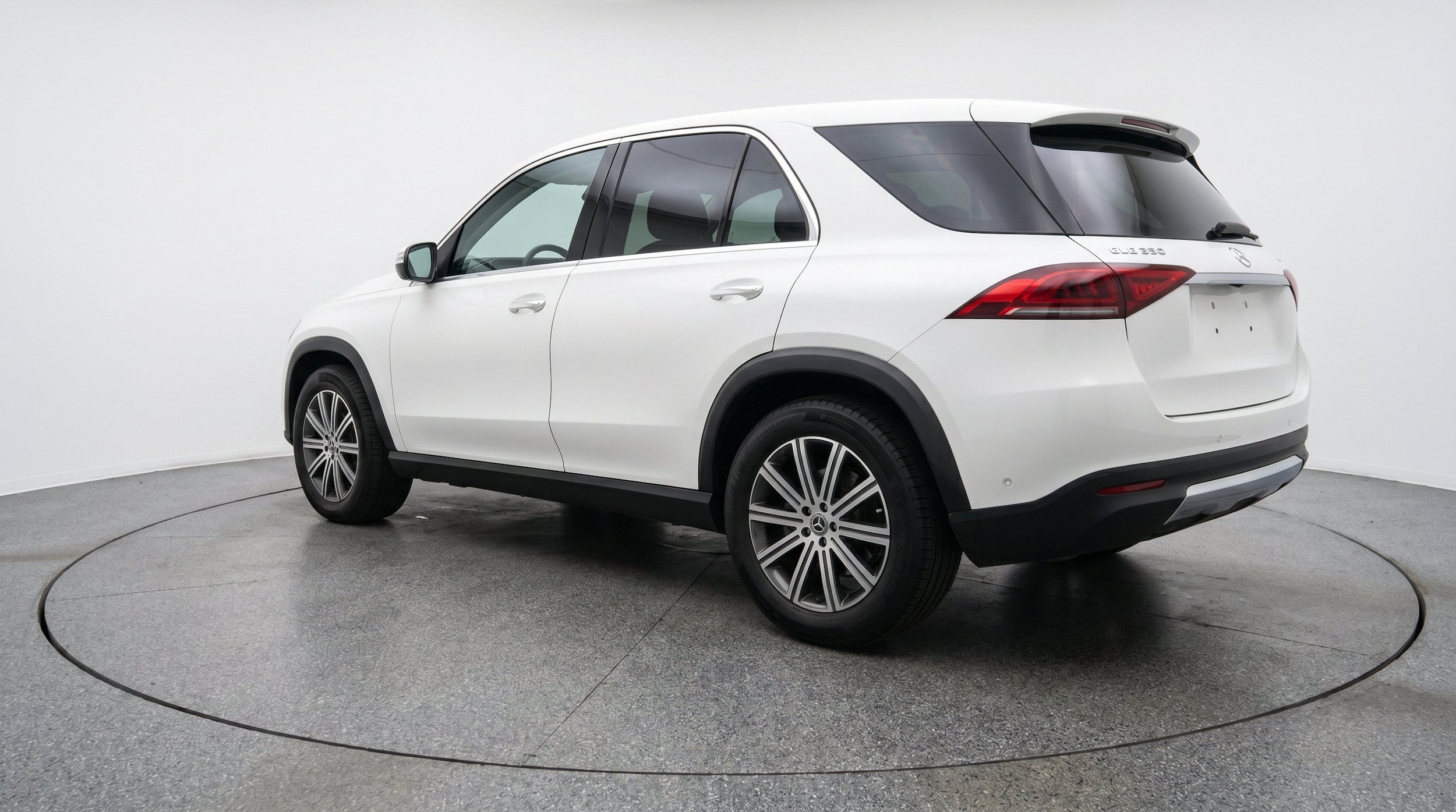 Thumbnail: 2026 Mercedes-Benz GLE - 6