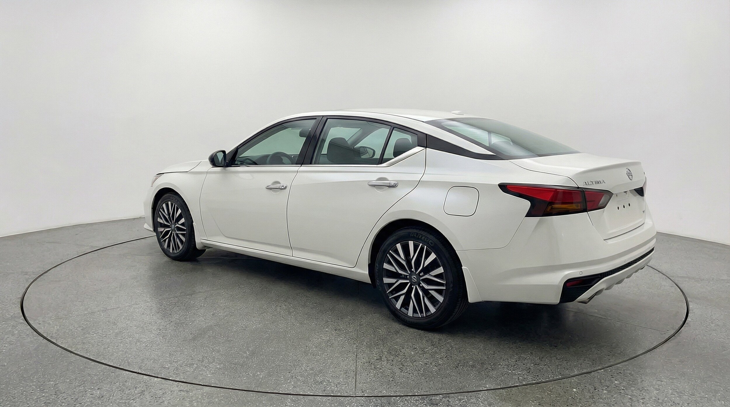 Thumbnail: 2025 Nissan Altima - 6