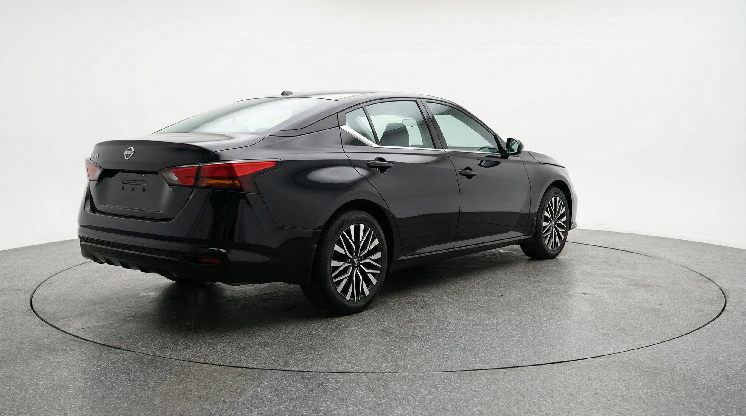 Thumbnail: 2025 Nissan Altima - 9
