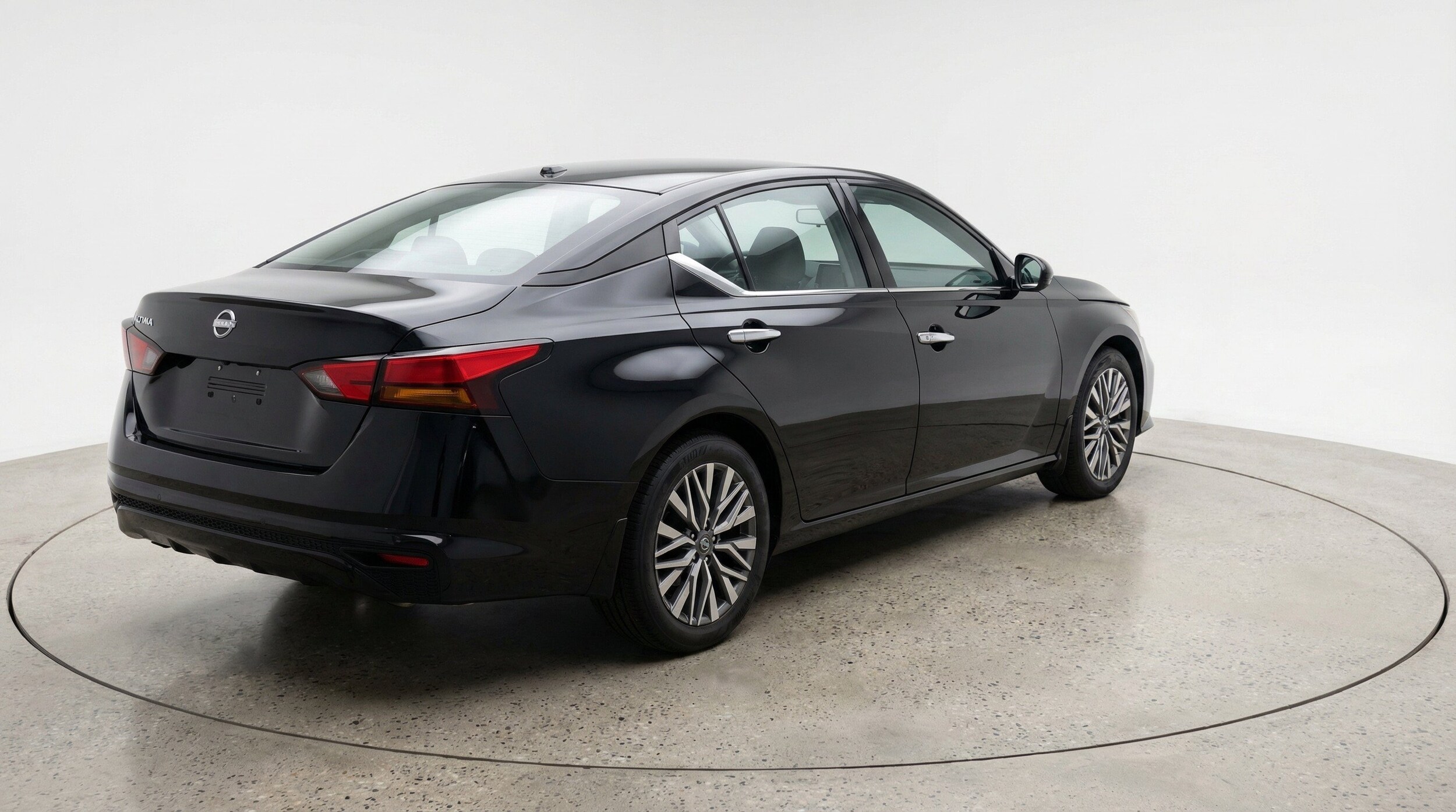 Thumbnail: 2025 Nissan Altima - 9