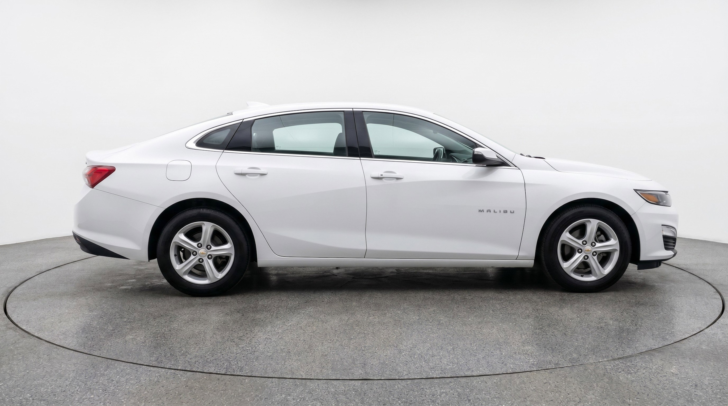 Thumbnail: 2023 Chevrolet Malibu - 11