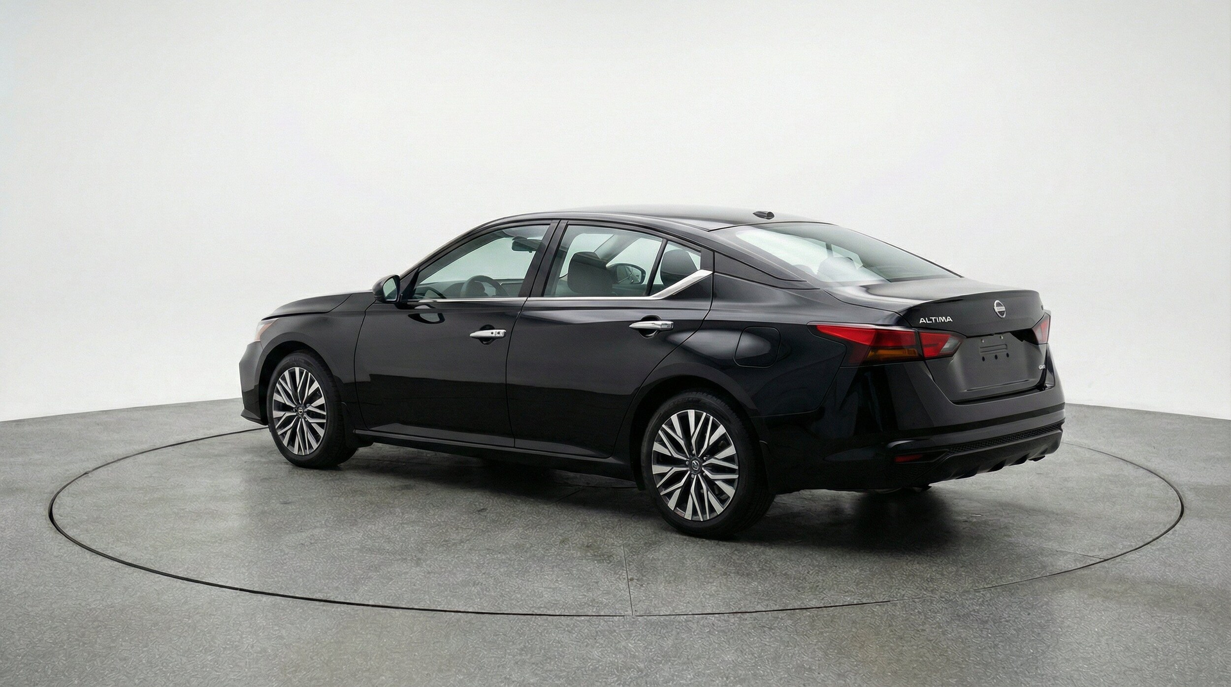 Thumbnail: 2025 Nissan Altima - 6