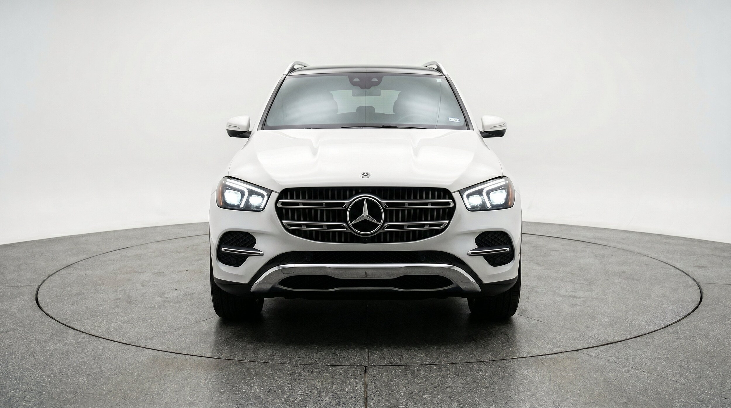 Thumbnail: 2026 Mercedes-Benz GLE - 2