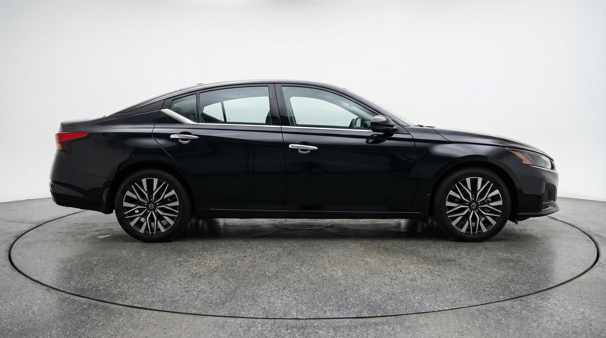 Thumbnail: 2025 Nissan Altima - 11