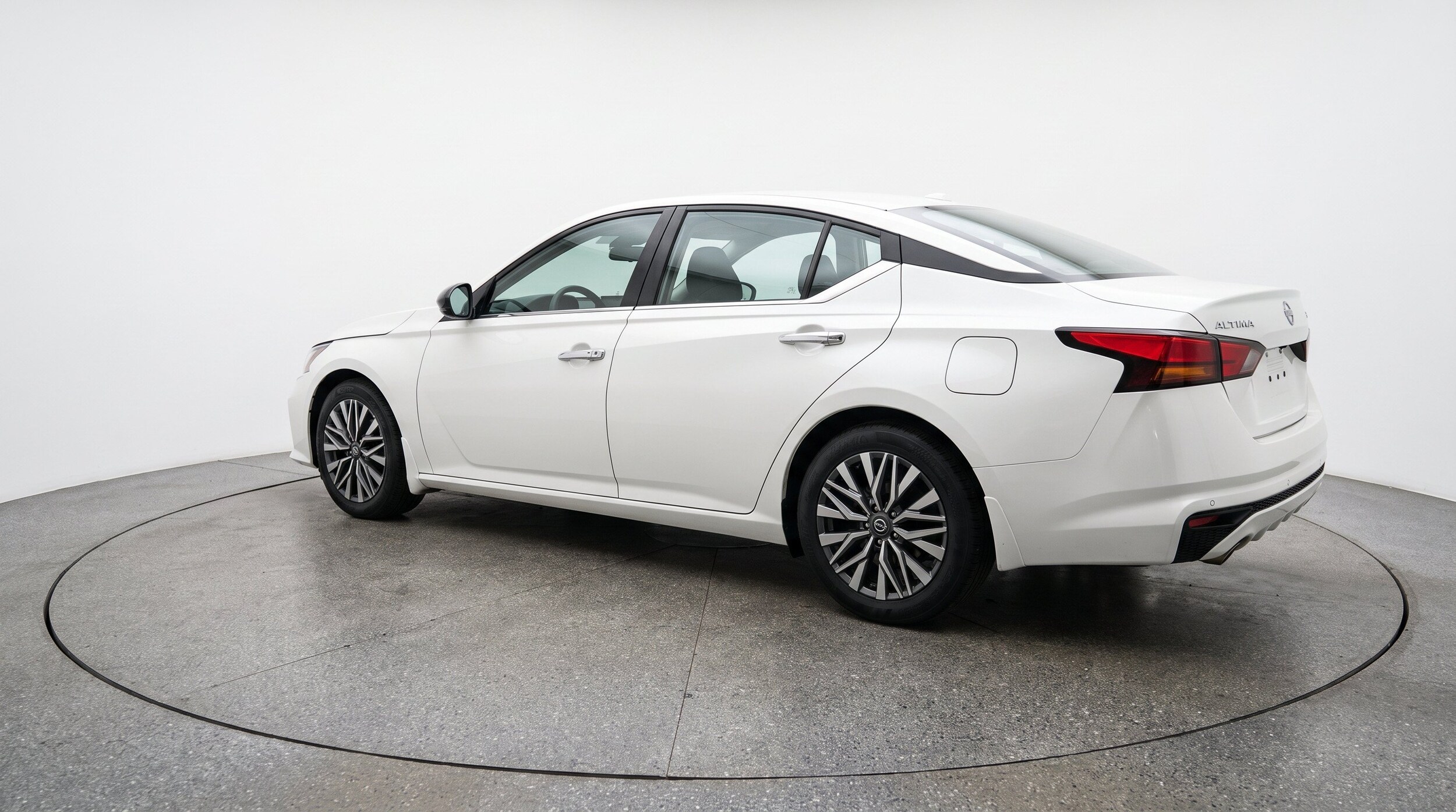 Thumbnail: 2025 Nissan Altima - 6