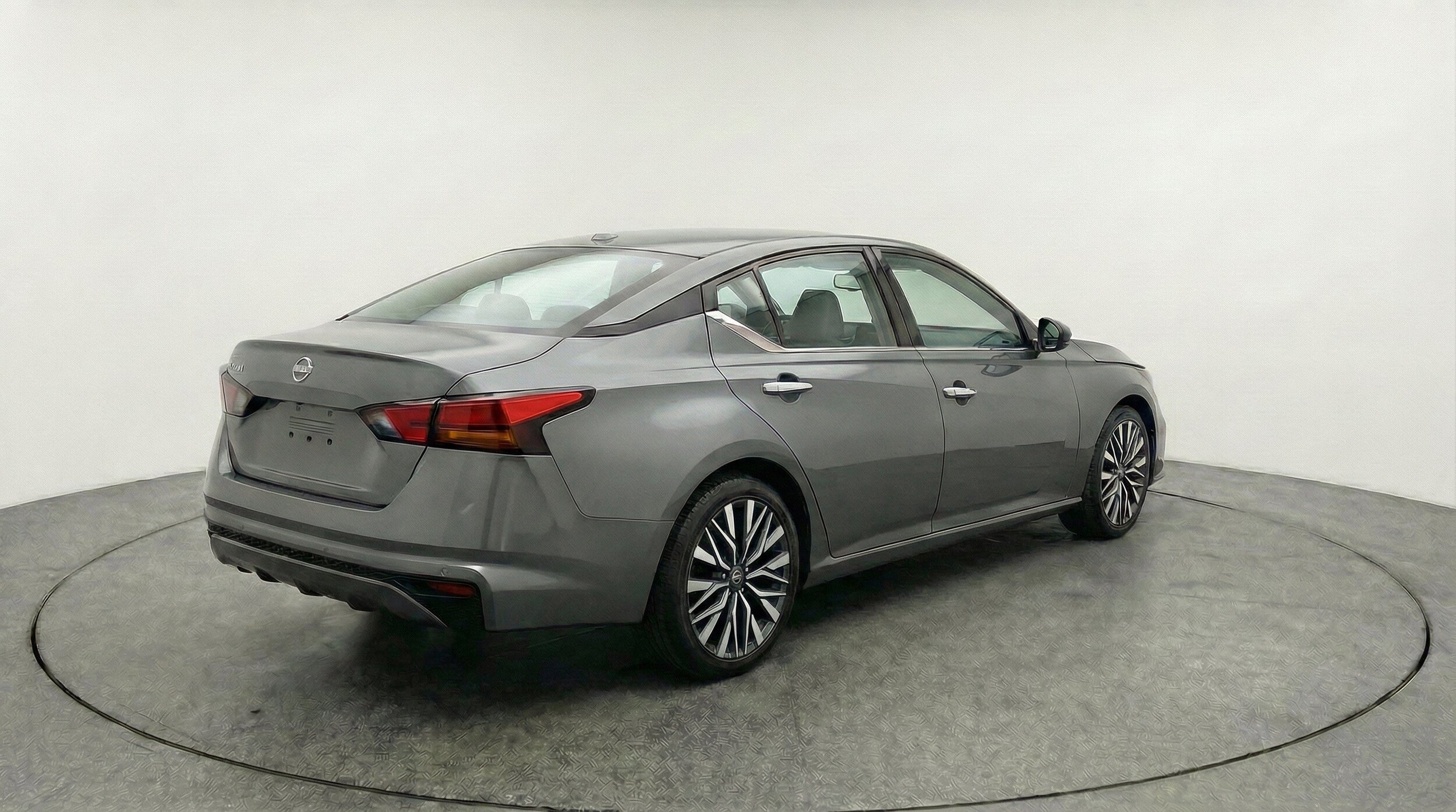 Thumbnail: 2025 Nissan Altima - 9