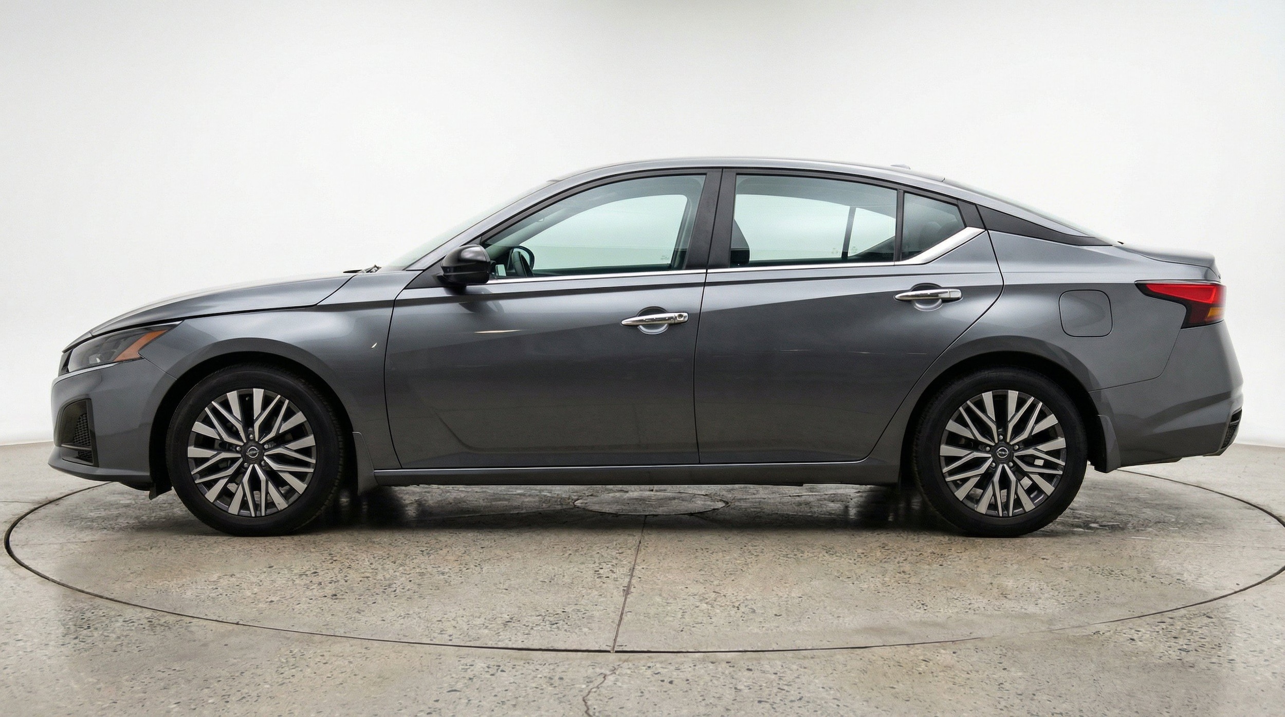 Thumbnail: 2025 Nissan Altima - 5