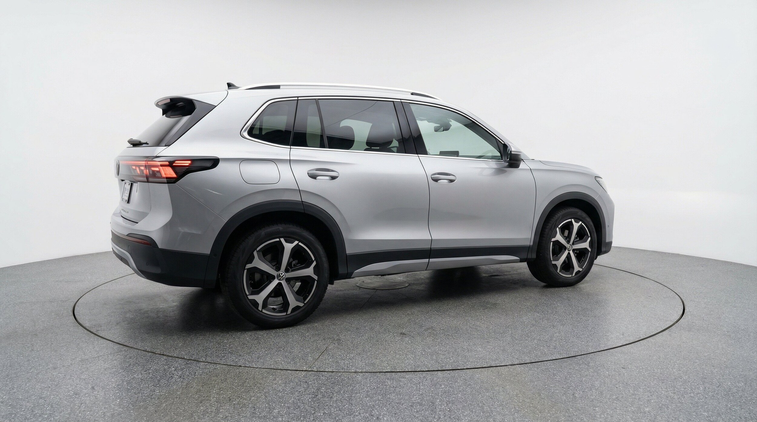 Thumbnail: 2026 Volkswagen Tiguan - 9